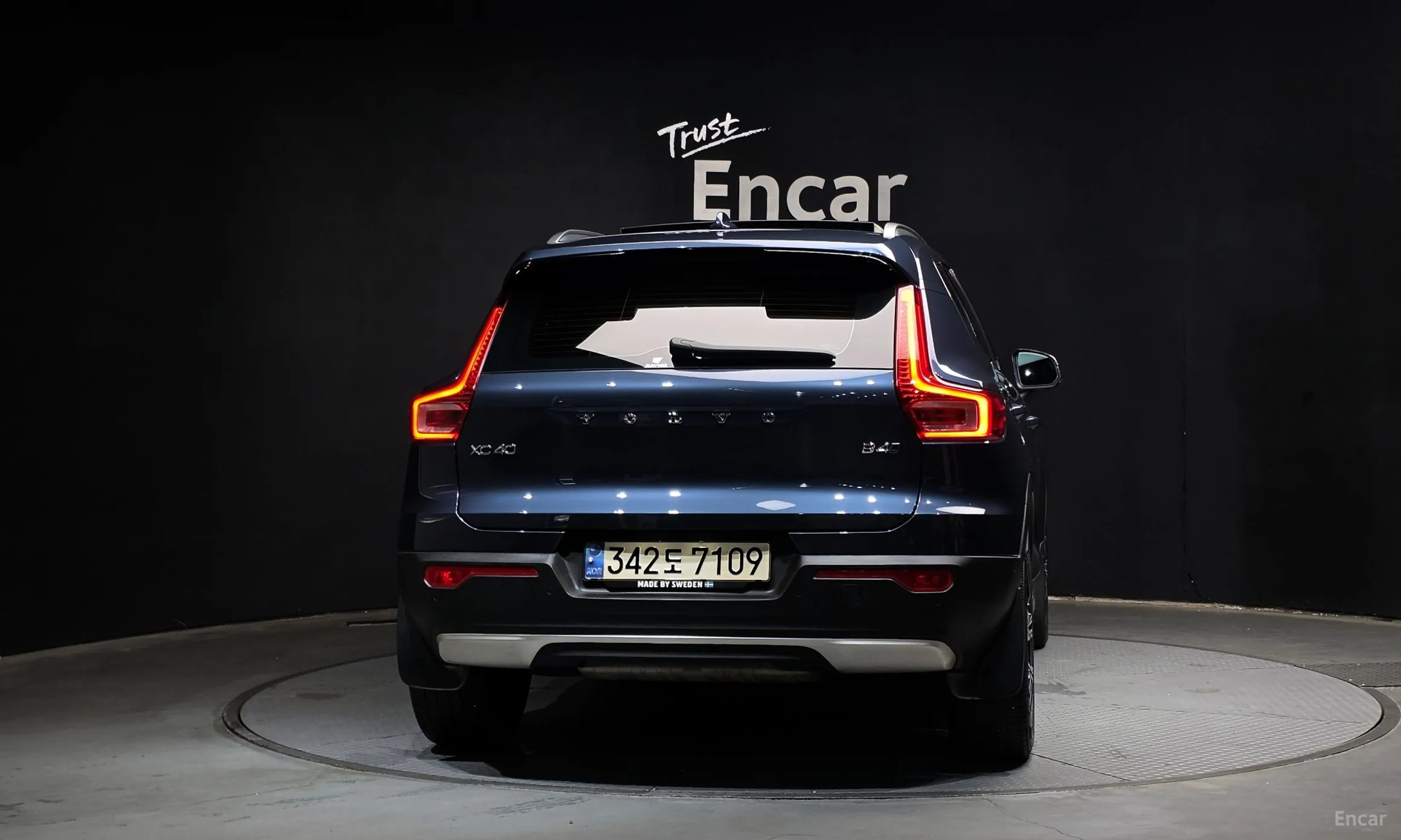 Volvo XC40 превью 4