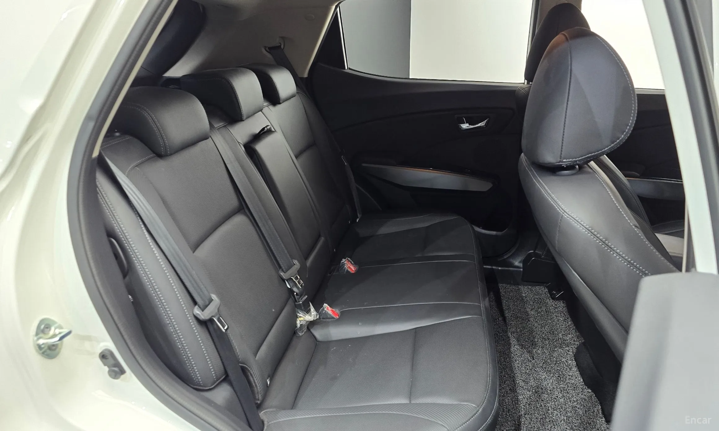 KG Mobility (SsangYong) Berry New Tivoli превью 11