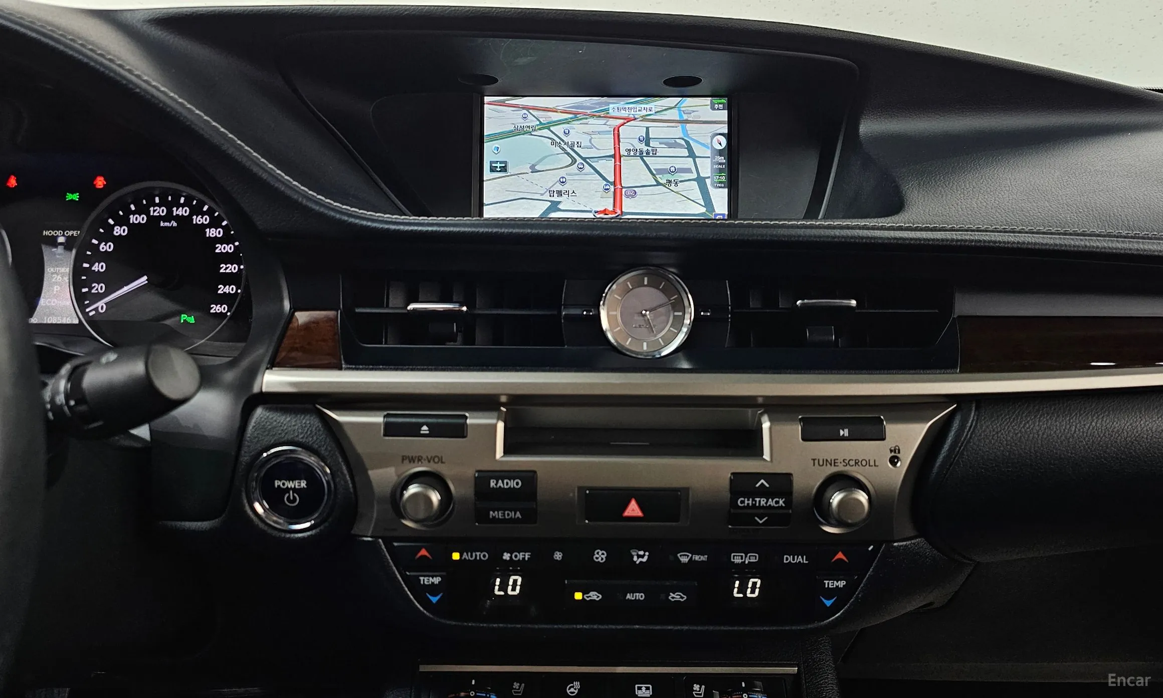 Lexus New ES300h превью 13