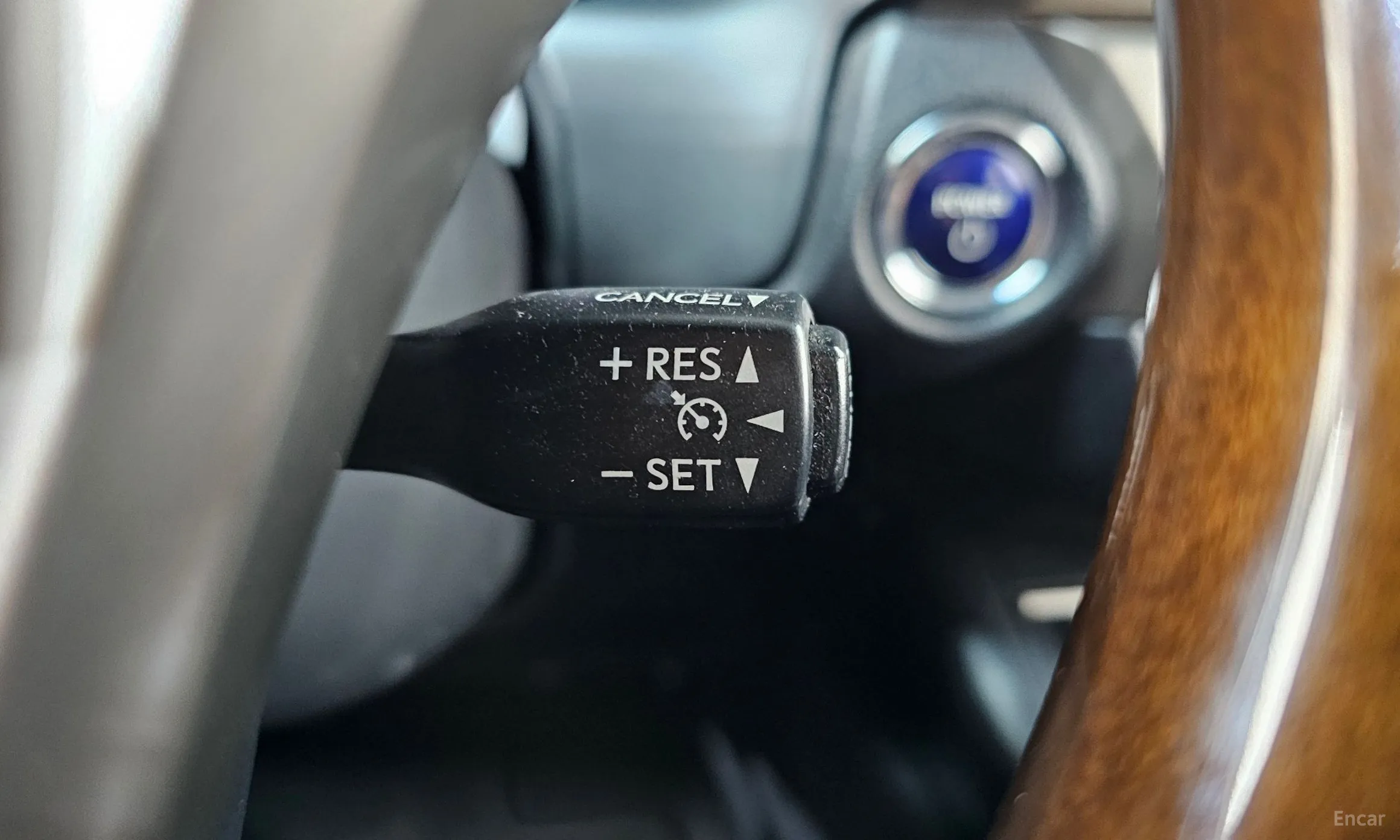 Lexus New ES300h превью 18