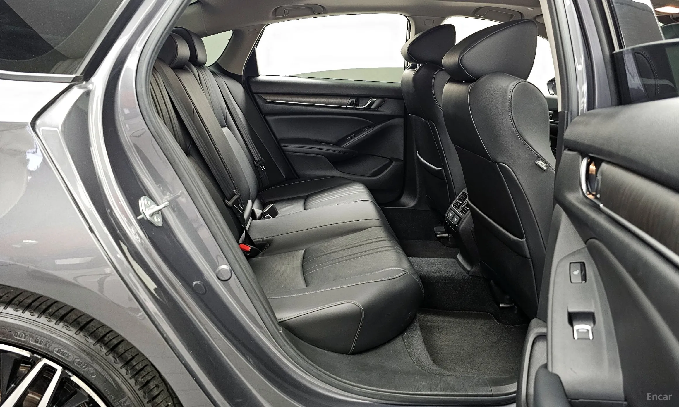 Honda Accord 10th Generation превью 12