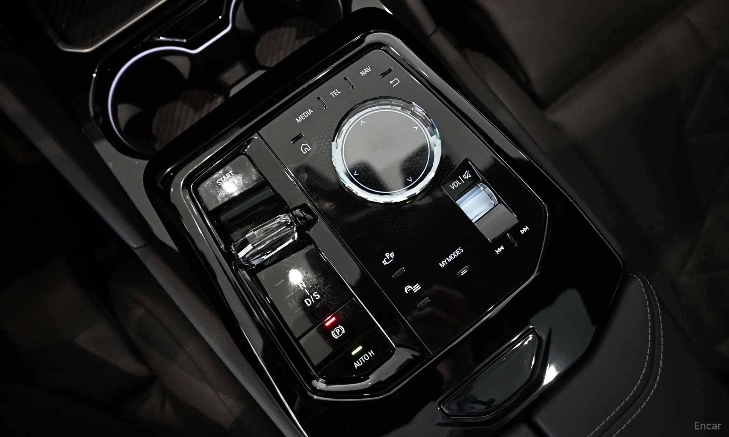 BMW 5 Series (G60) превью 11
