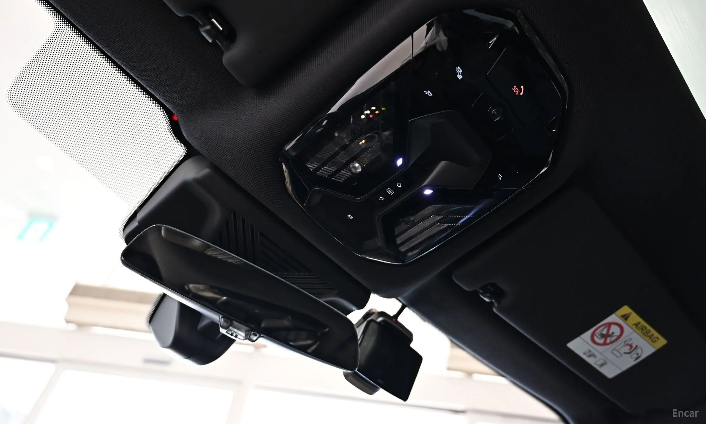 BMW 5 Series (G60) превью 20