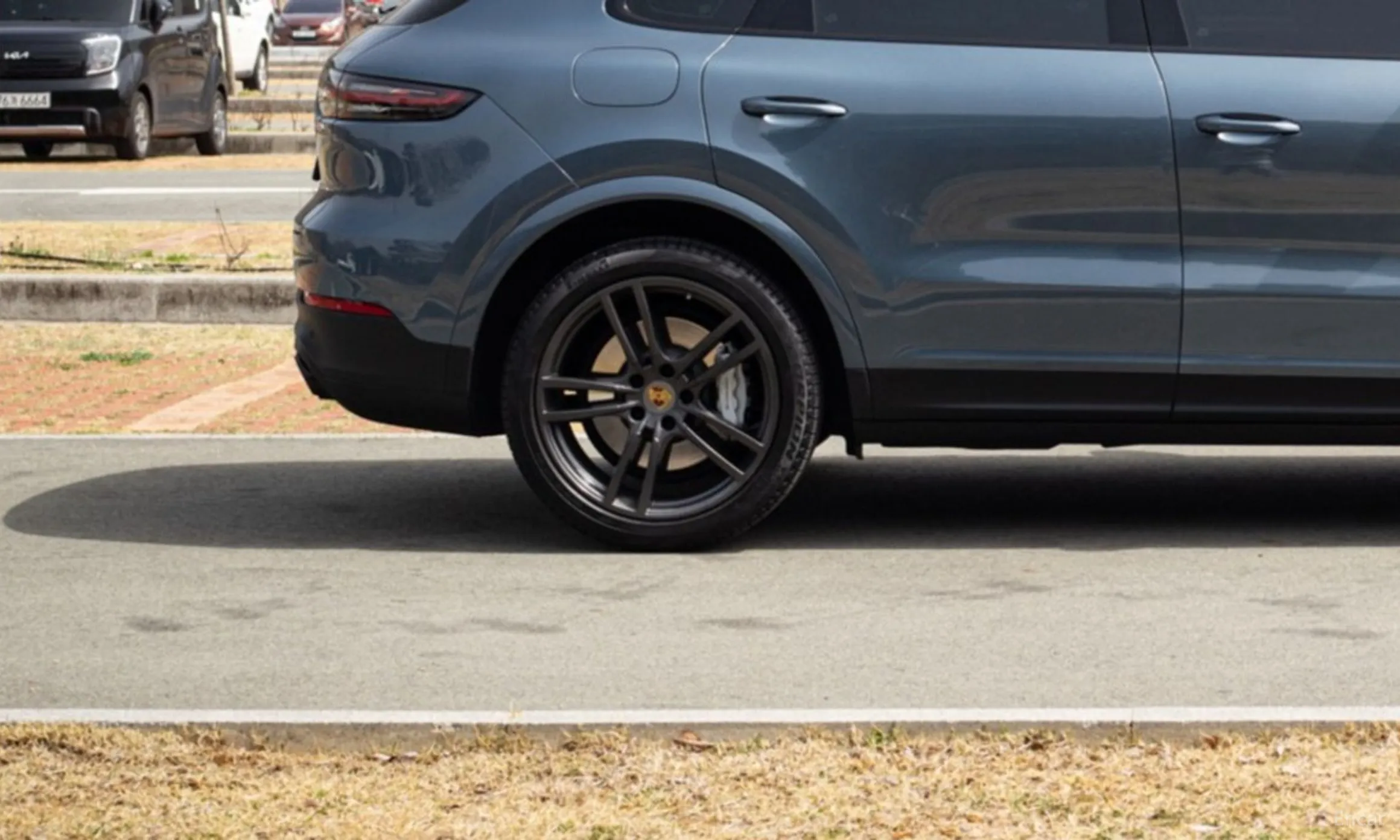Porsche Cayenne (PO536) превью 5