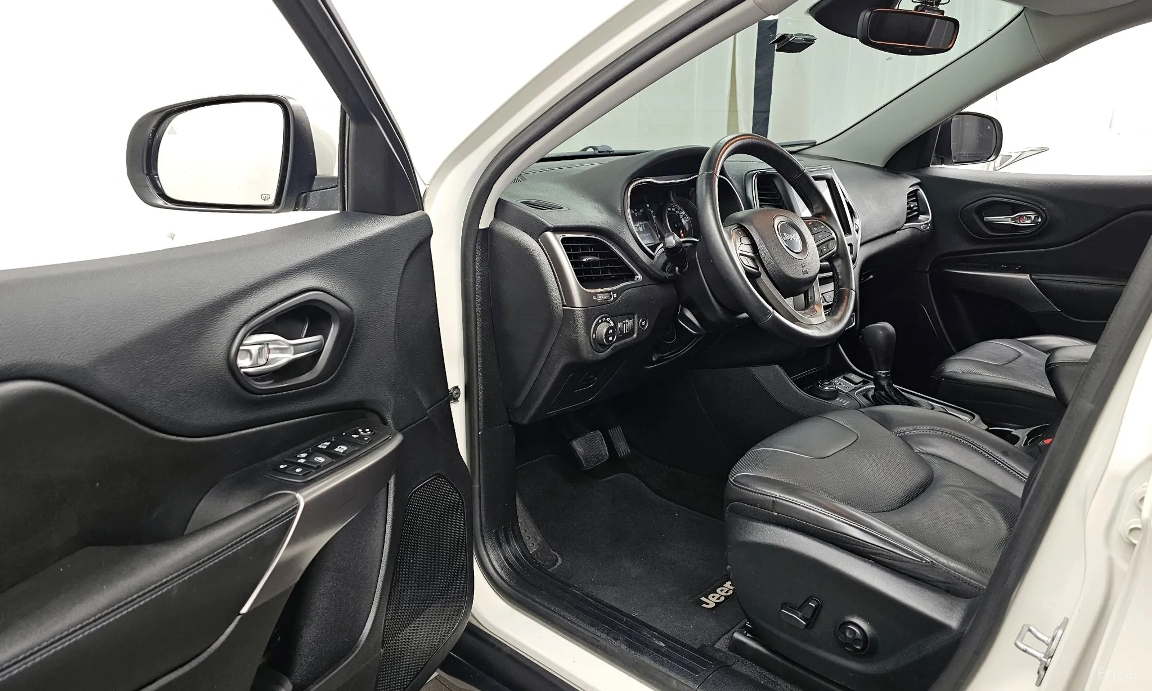 Jeep Cherokee (KL) превью 10