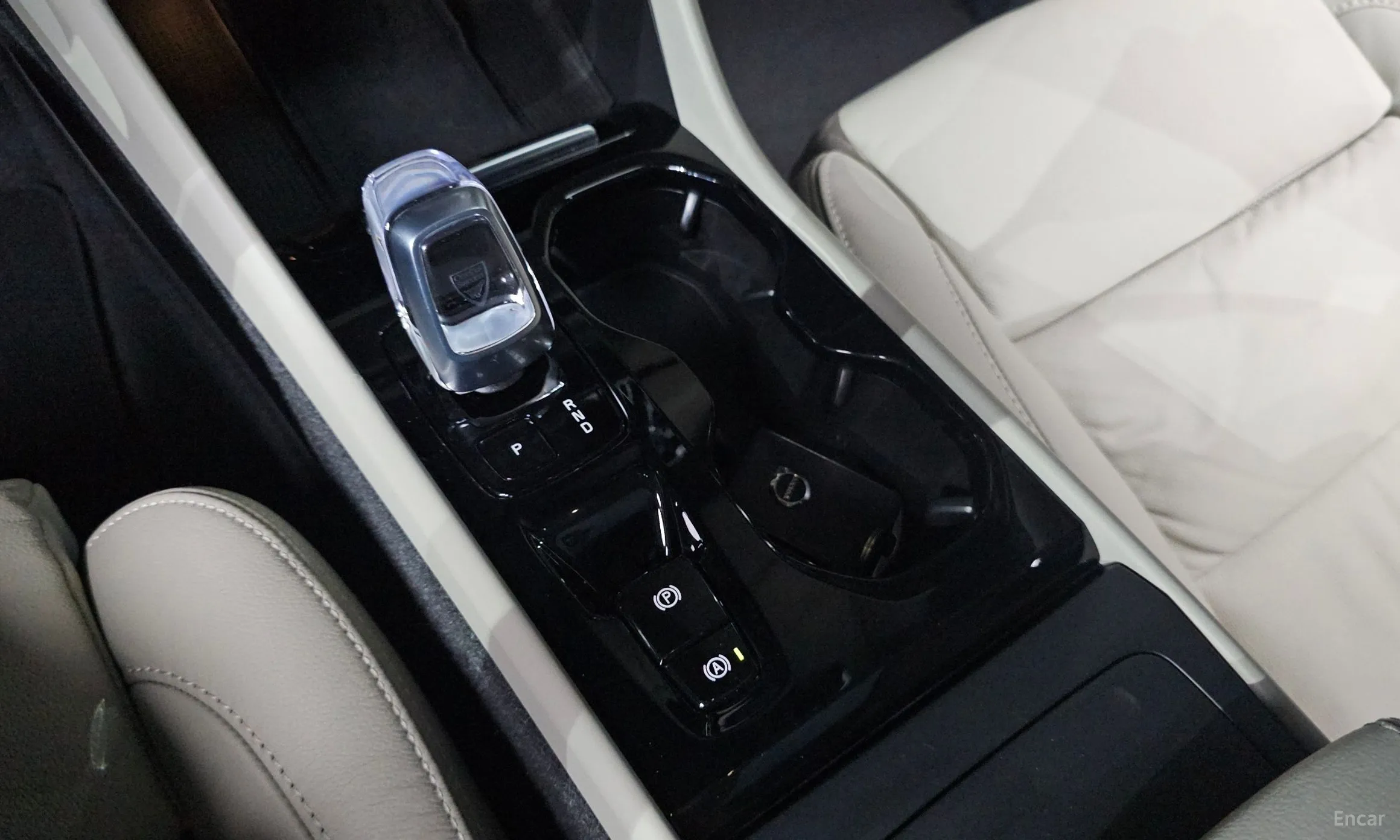 Volvo XC40 превью 9
