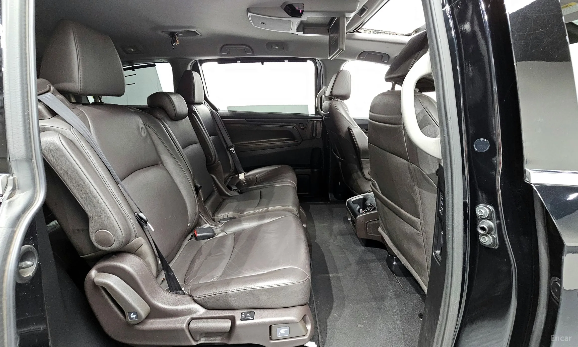 Honda Odyssey превью 12