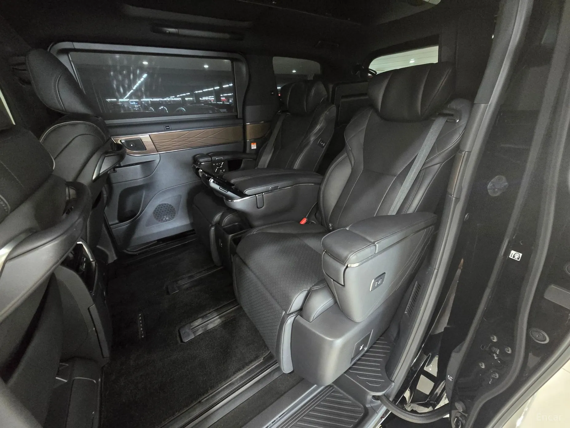 Toyota Alphard 4th Generation превью 10
