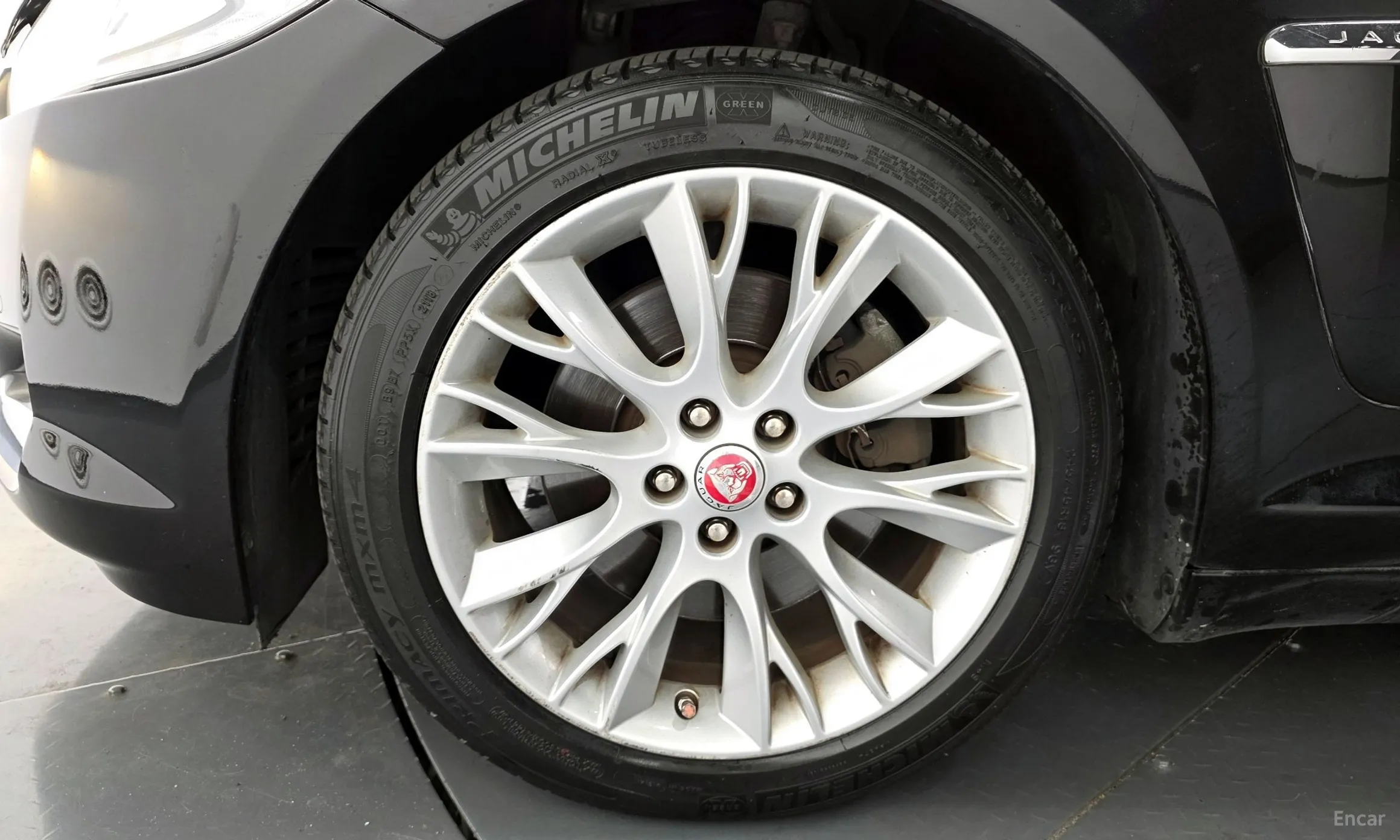 Jaguar New XF превью 5