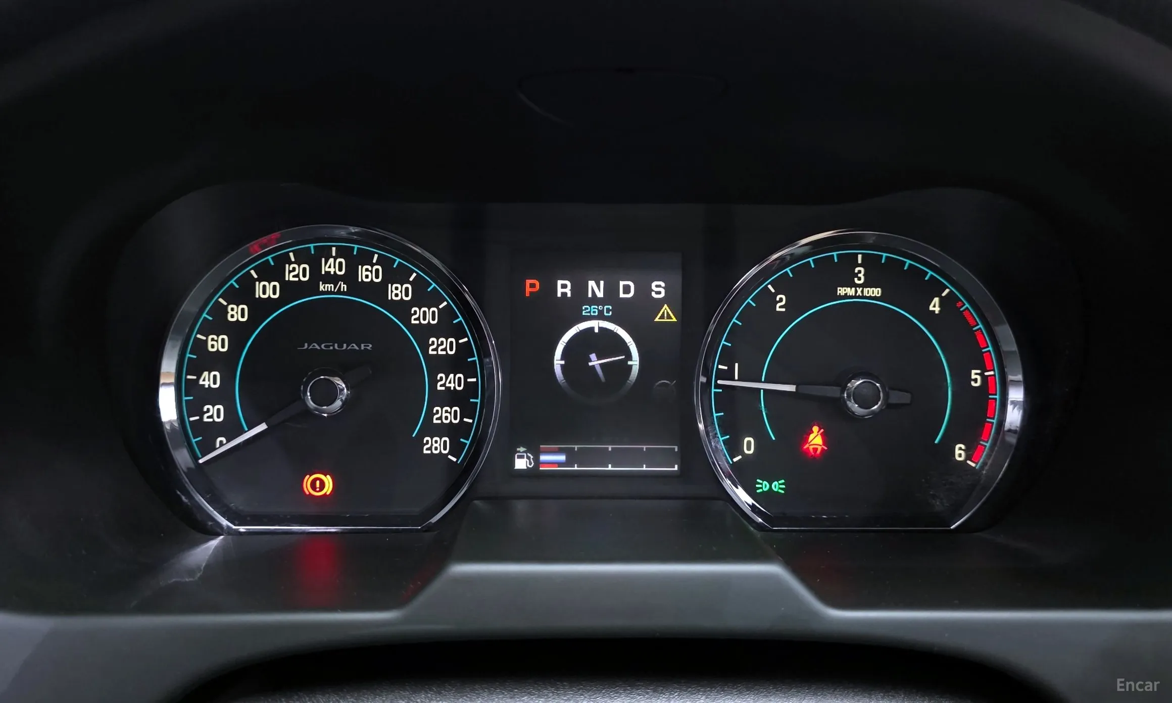 Jaguar New XF превью 8