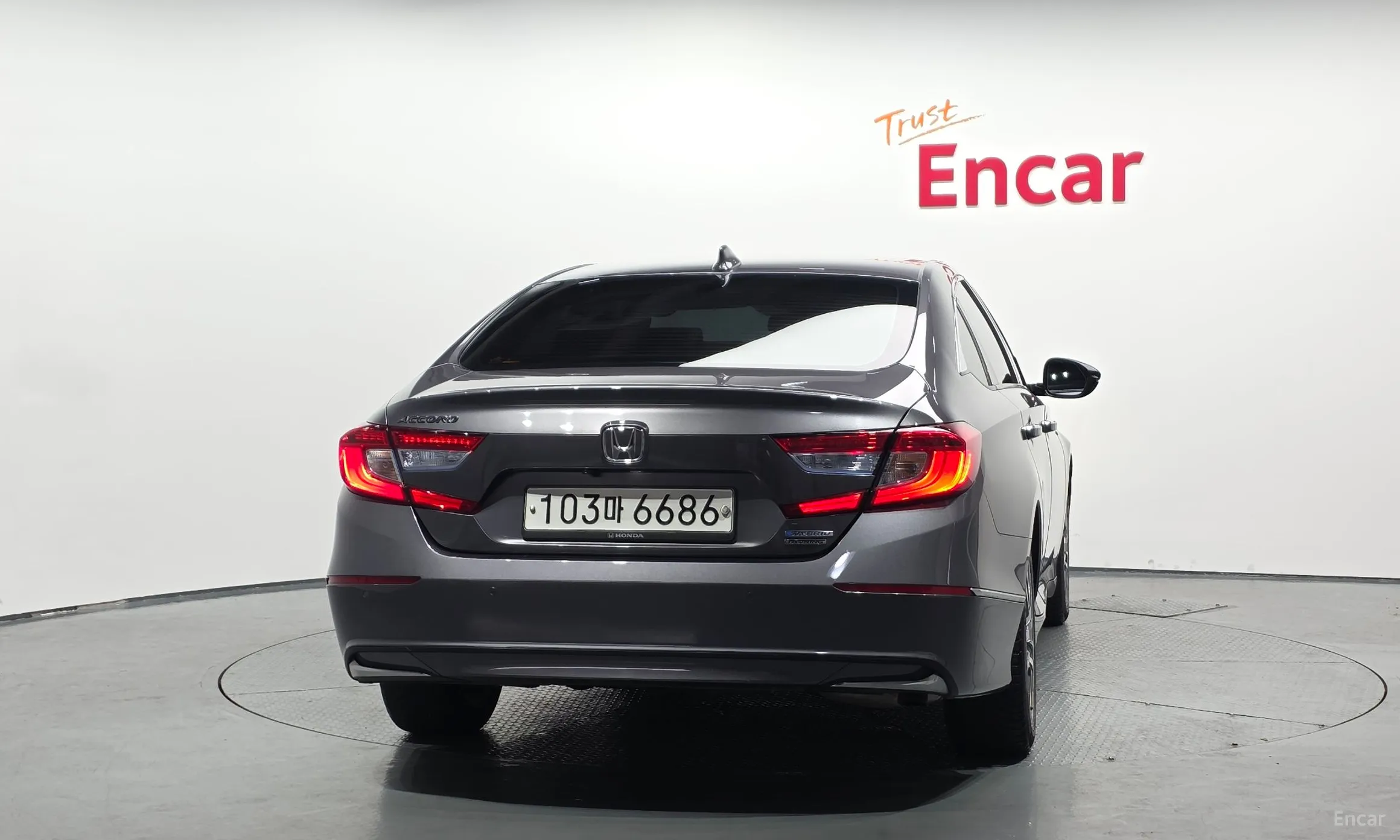 Honda Accord 10th Generation превью 4