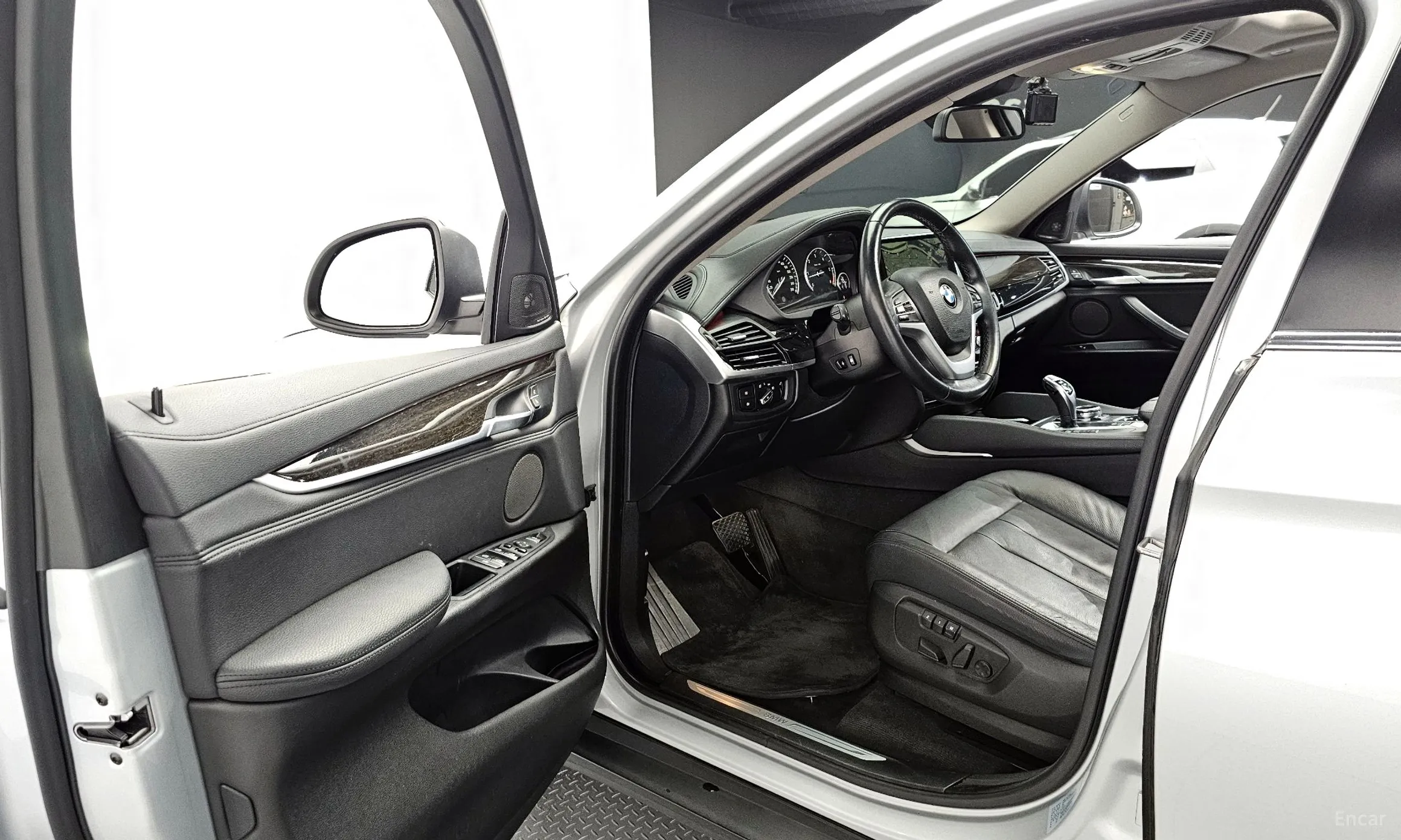 BMW X6 (F16) превью 10