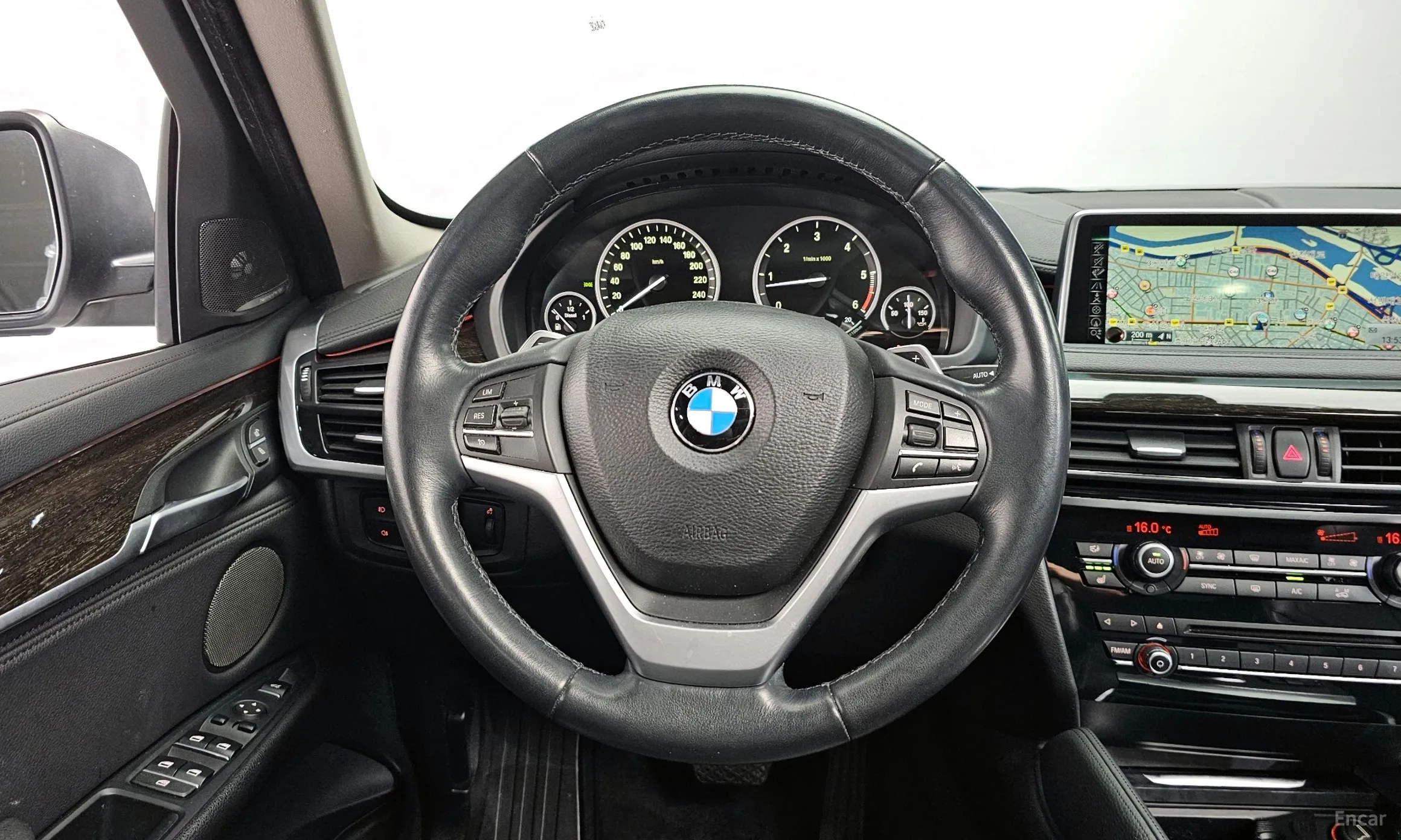 BMW X6 (F16) превью 12