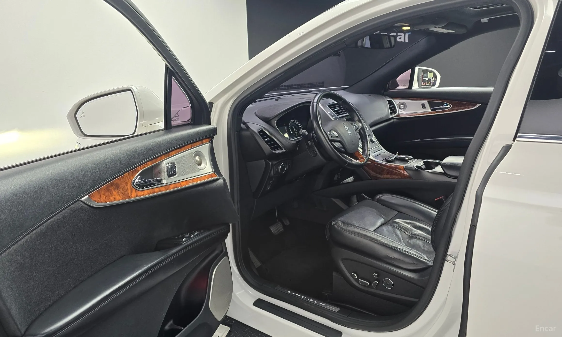 Lincoln MKX 2nd Generation превью 10