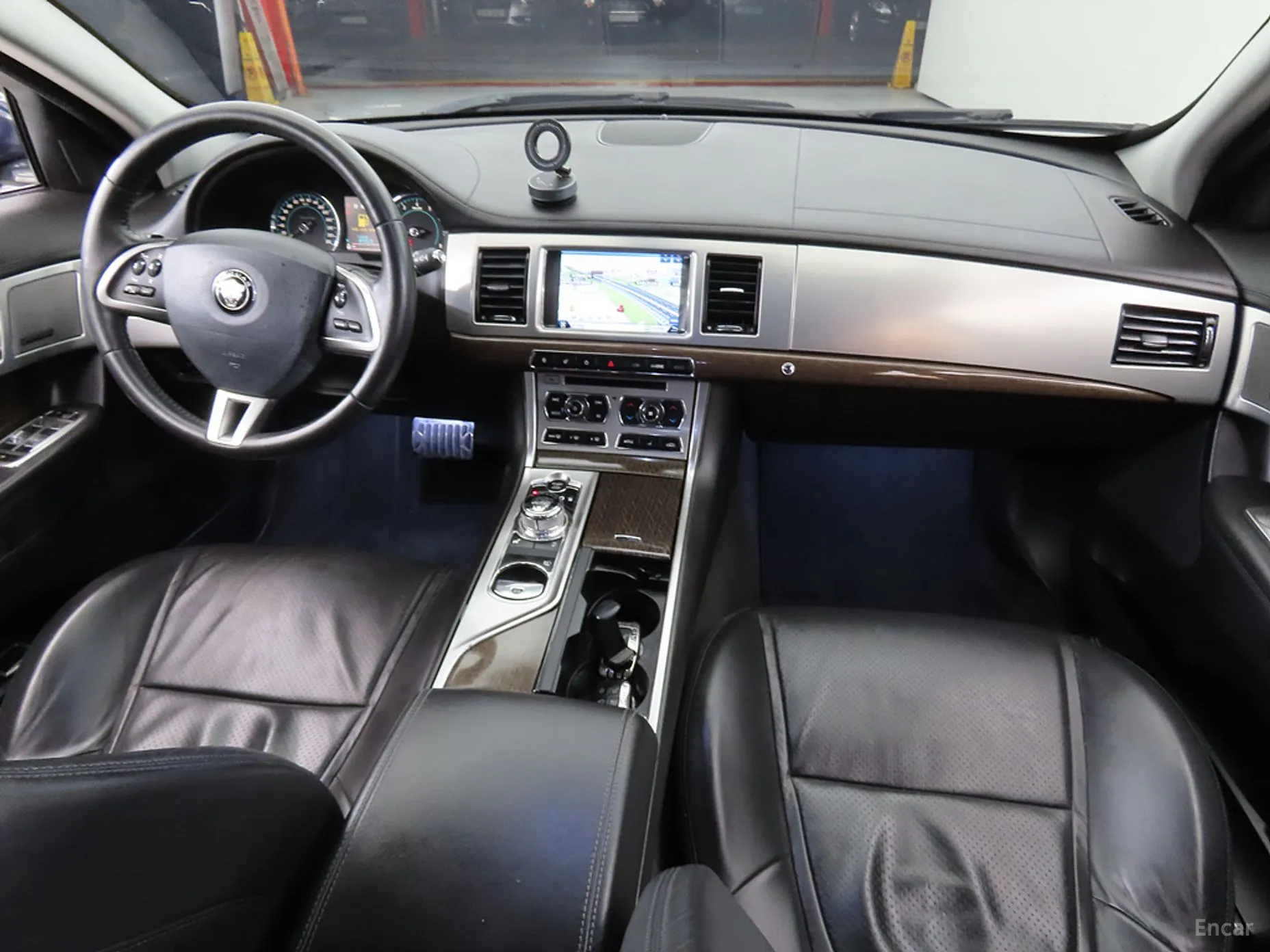 Jaguar New XF превью 5