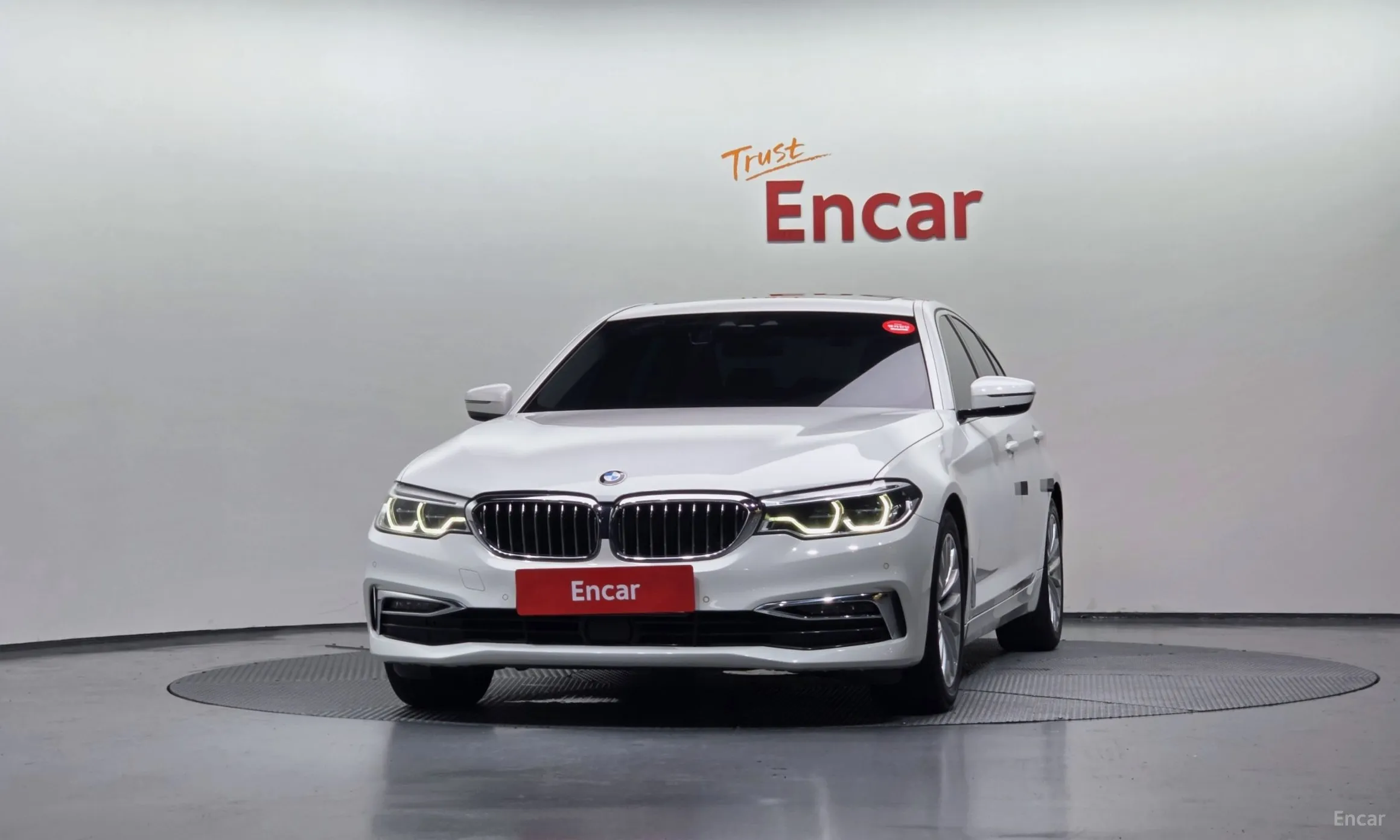 BMW 5 Series (G30) превью 3