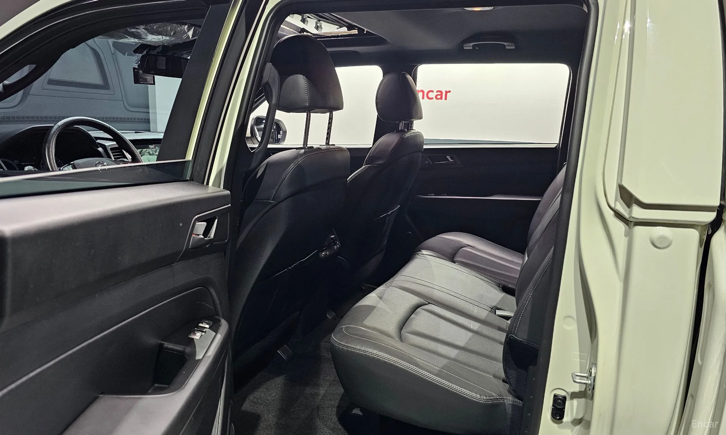 KG Mobility (SsangYong) Rexton Sports превью 11