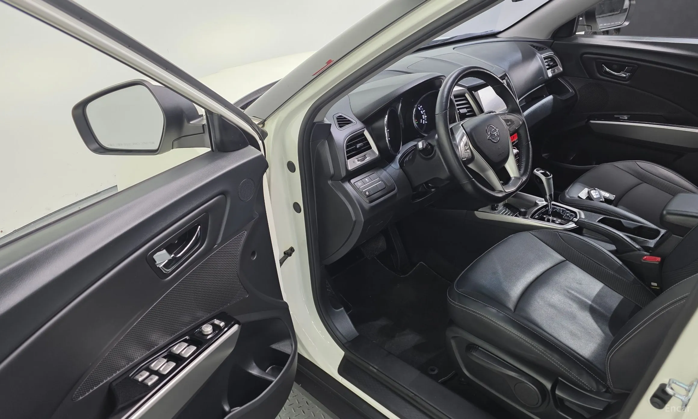 KG Mobility (SsangYong) Tivoli, Lazio превью 11