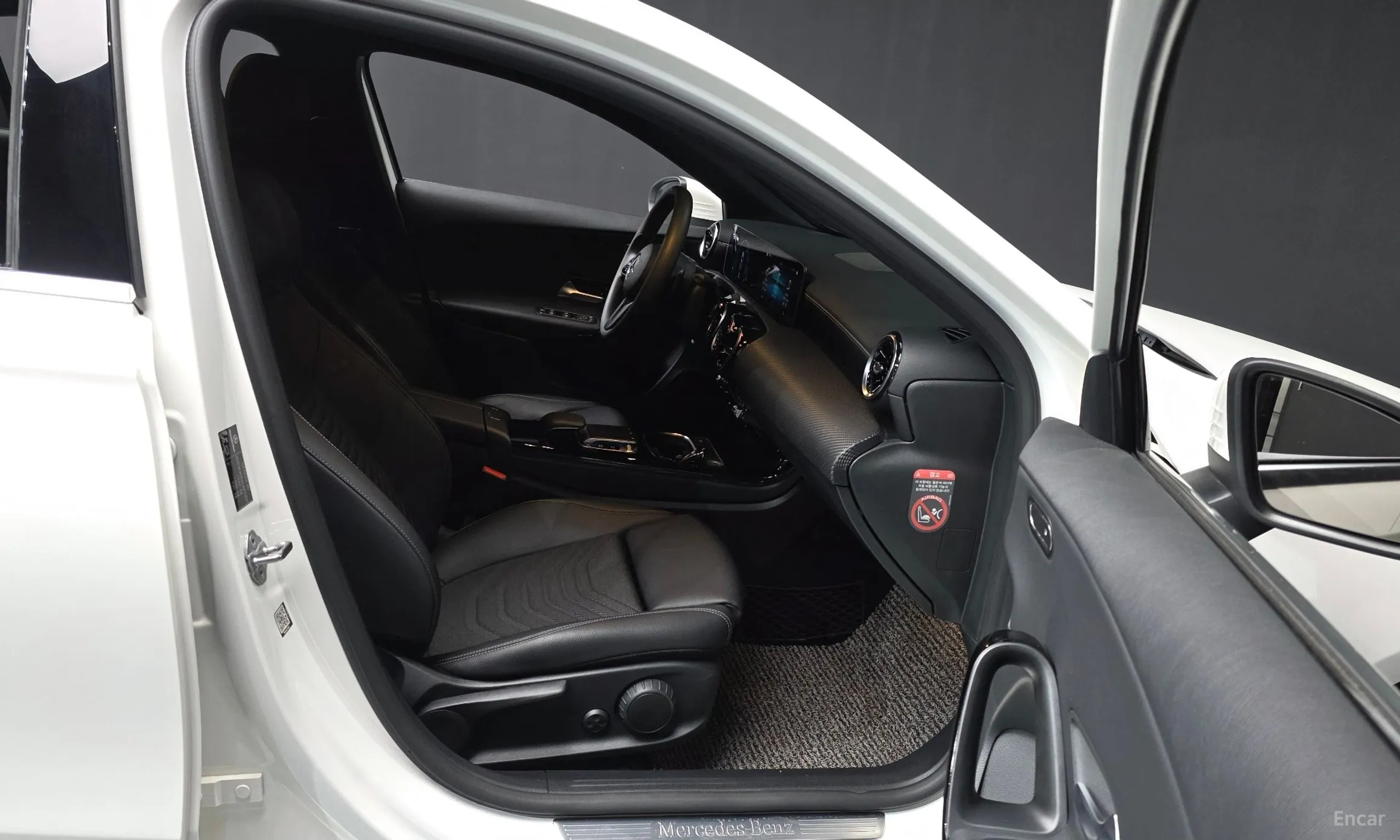 Mercedes Benz A-Class W177 превью 11