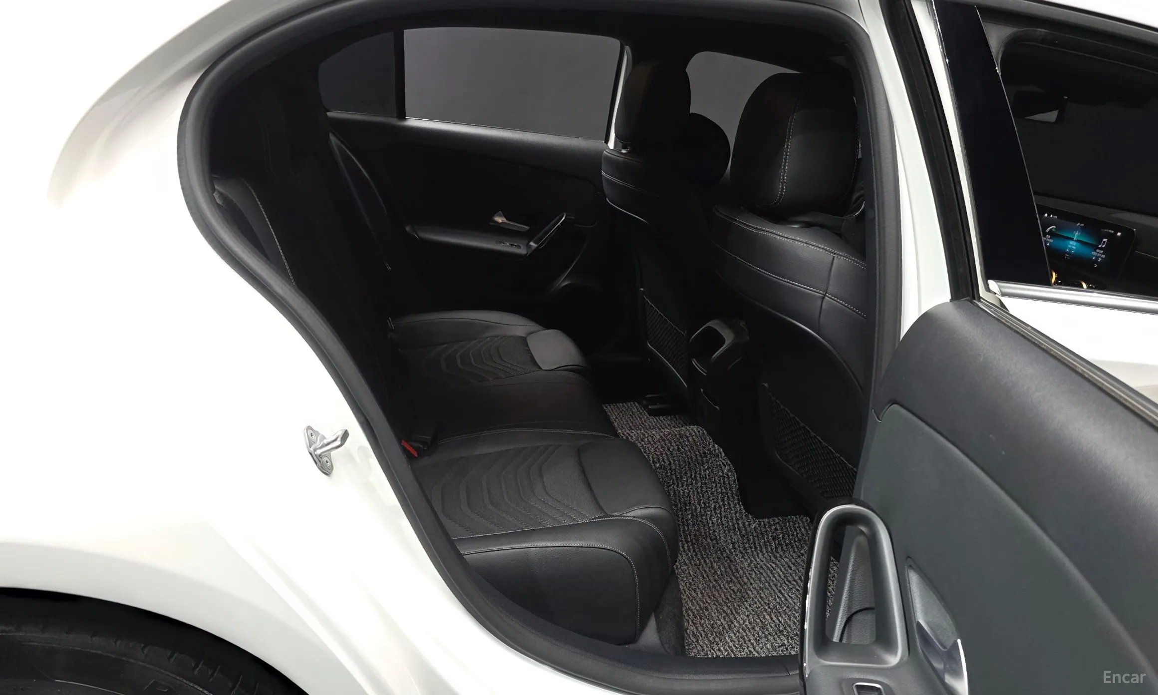 Mercedes Benz A-Class W177 превью 12