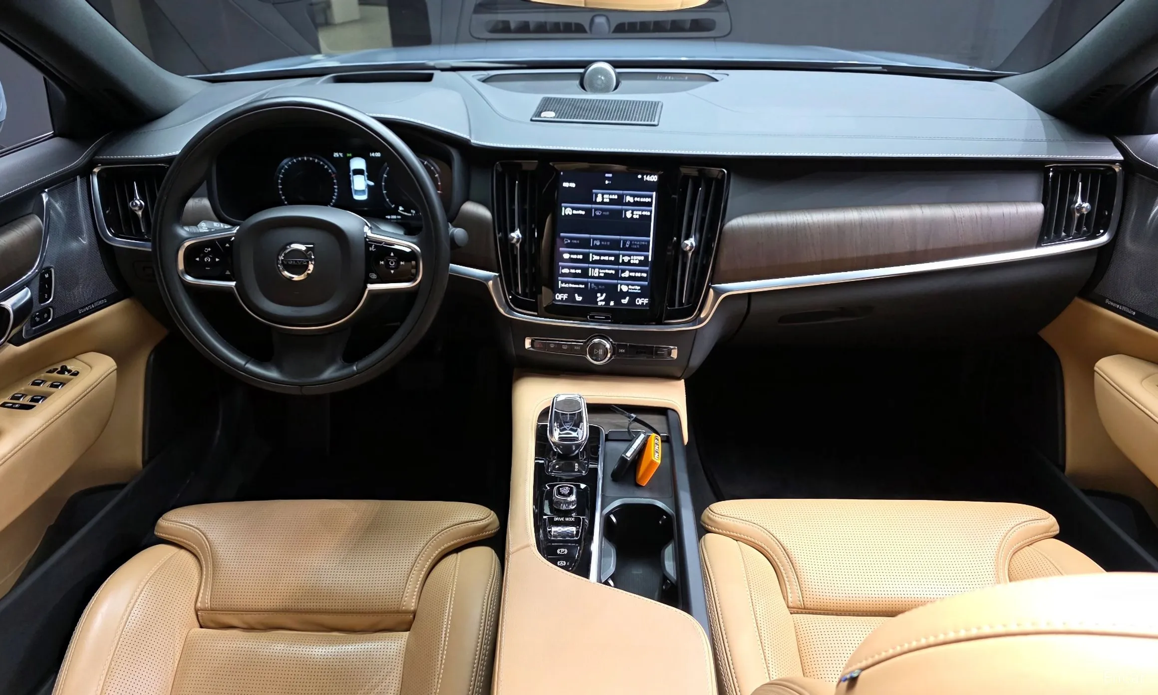 Volvo S90 превью 7