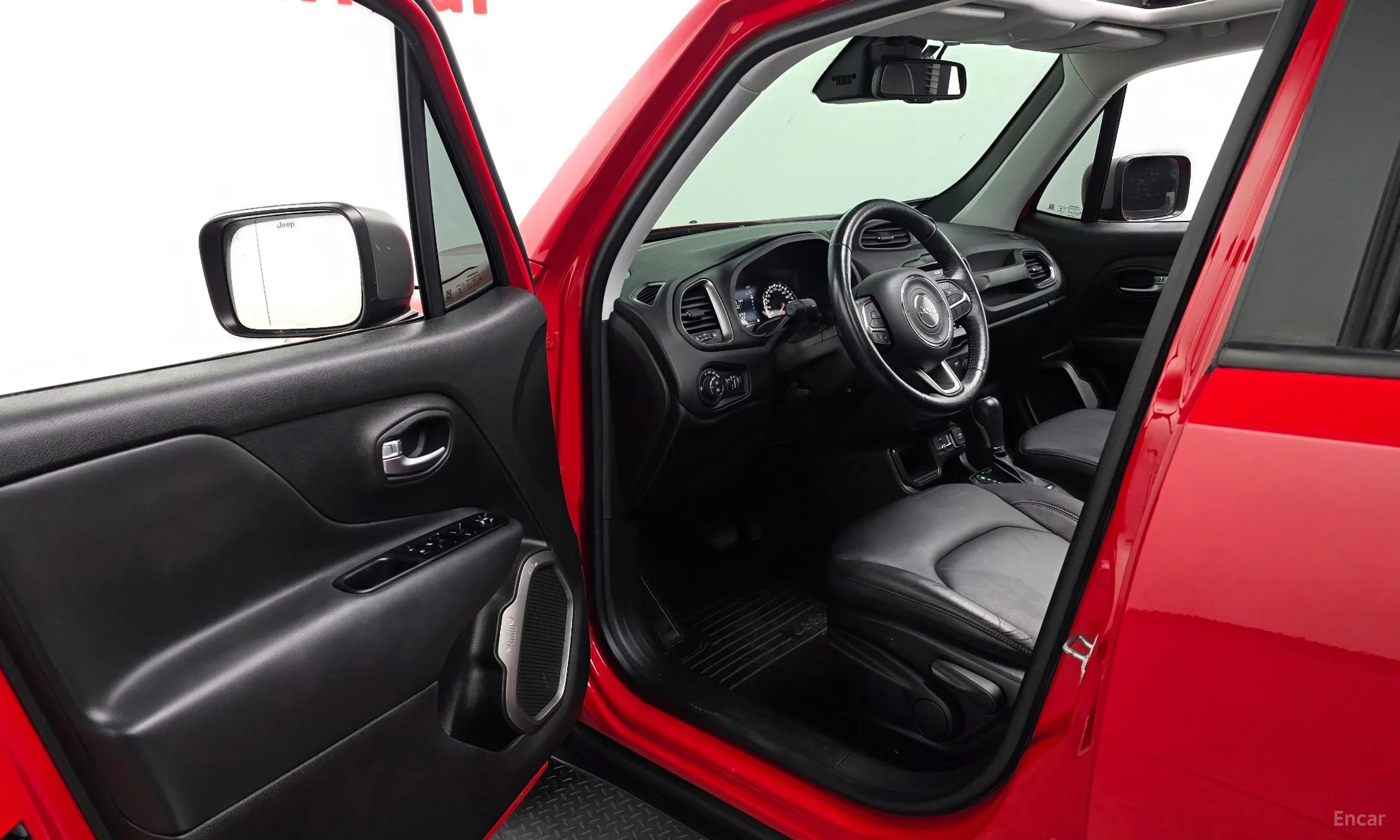 Jeep Renegade превью 10
