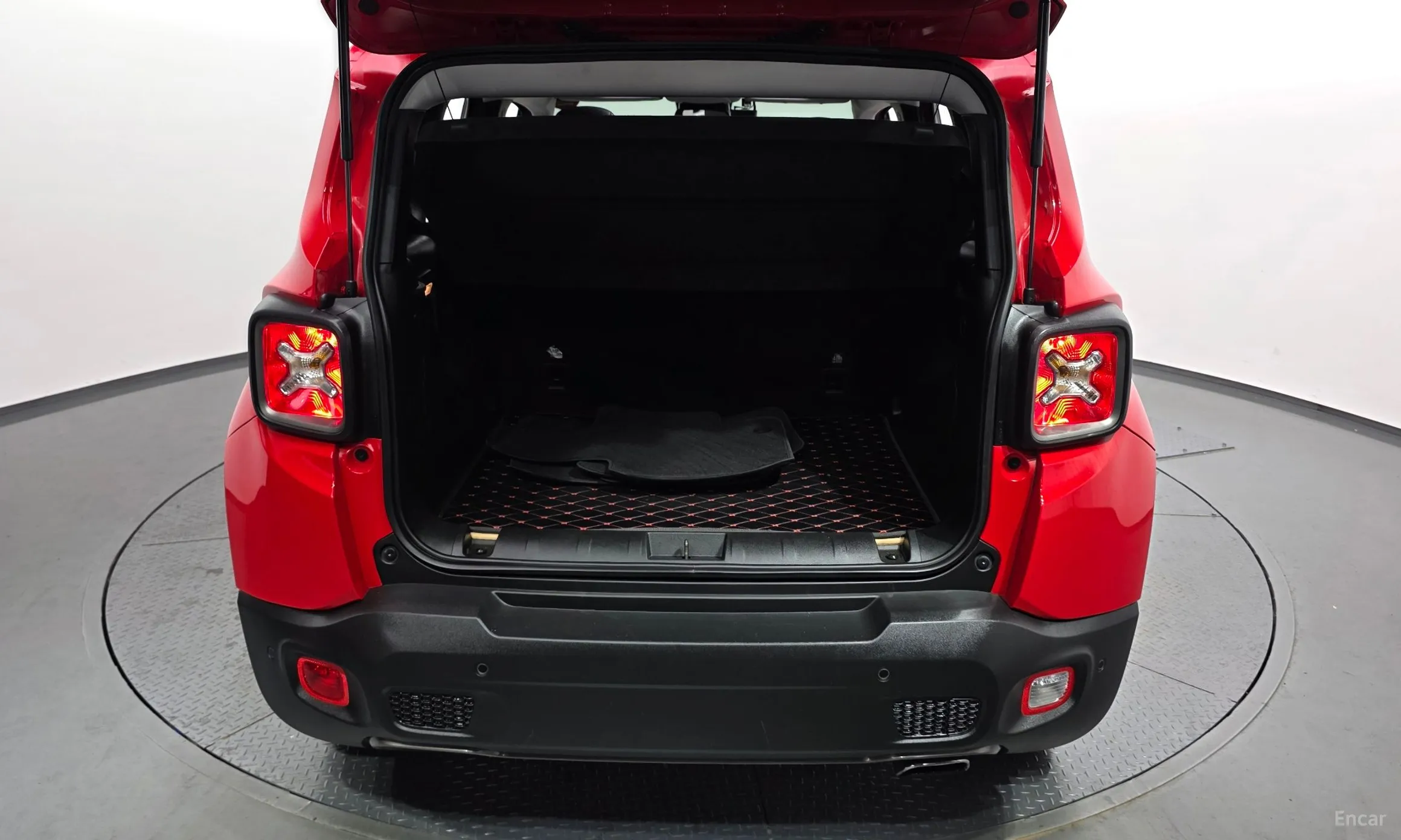 Jeep Renegade превью 20