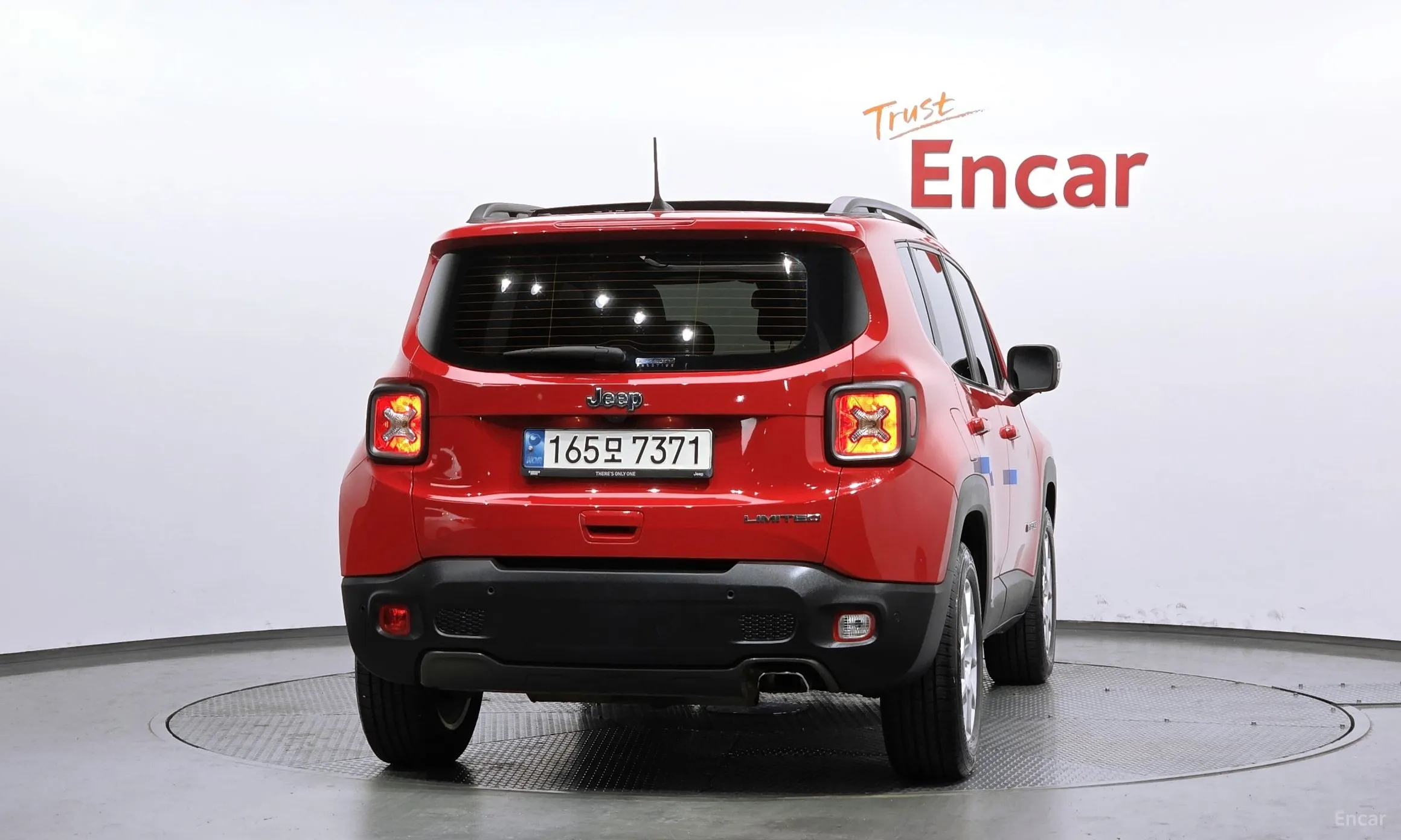 Jeep Renegade превью 4