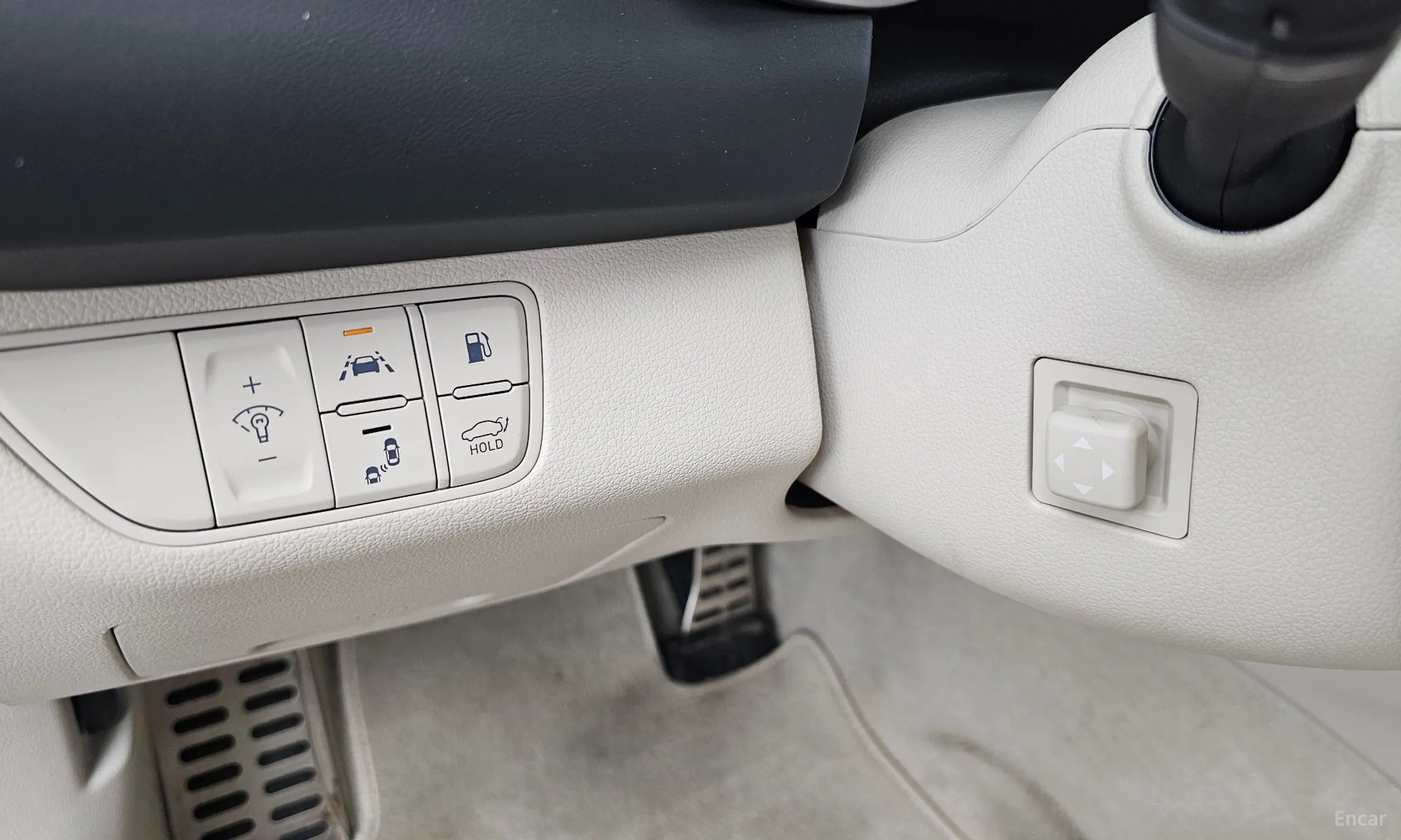 Genesis G70 превью 14