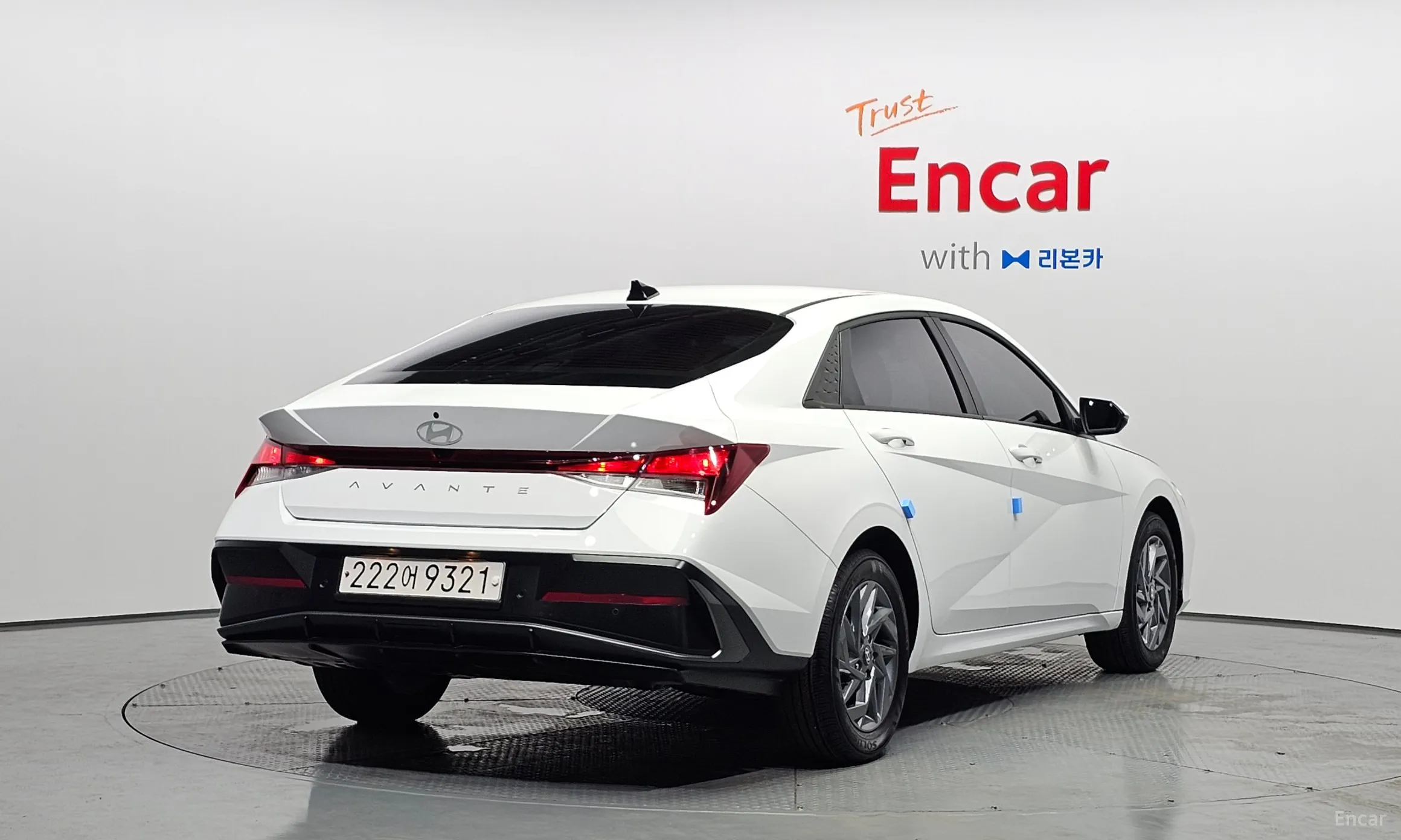 Hyundai Avante Hybrid (CN7)