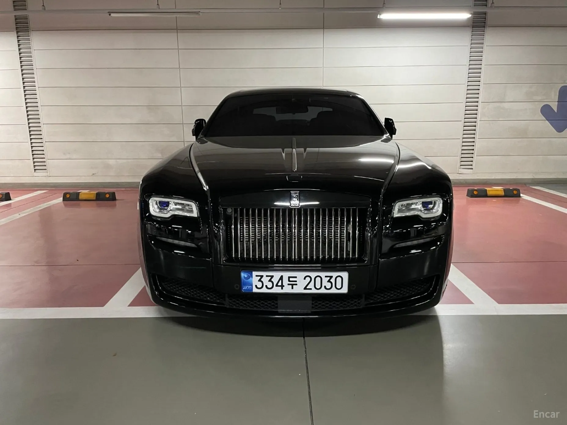 Rolls-Royce Ghost превью 10