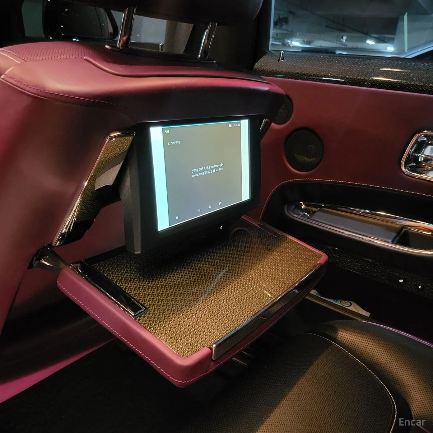 Rolls-Royce Ghost превью 16