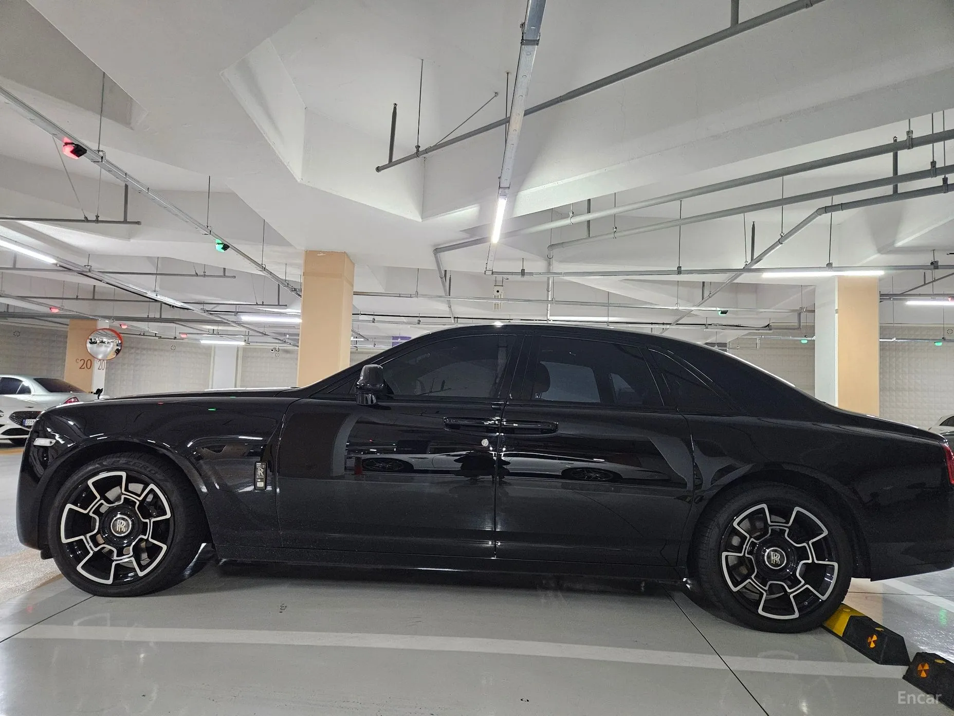 Rolls-Royce Ghost превью 5