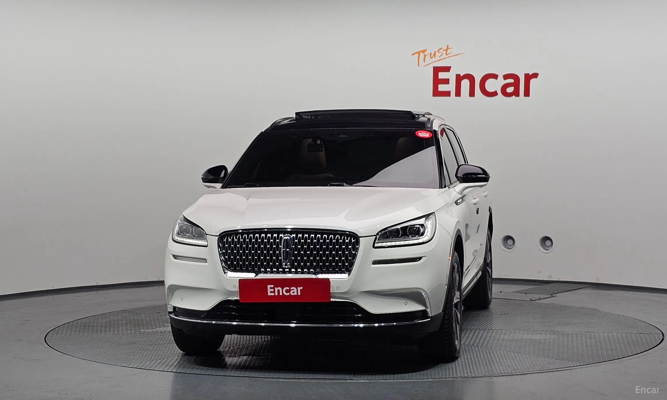 Lincoln Corsair превью 3