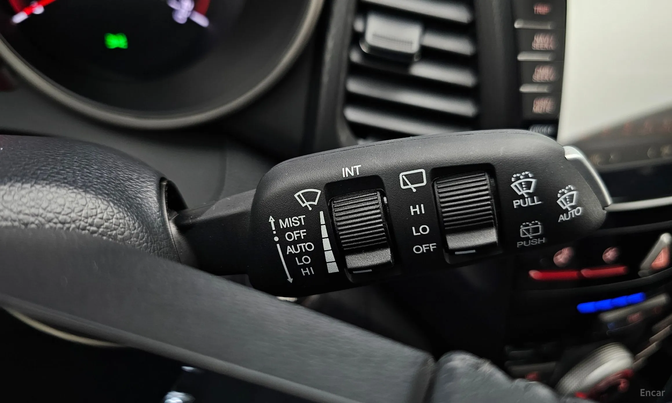 KG Mobility (SsangYong) Tivoli Air превью 18