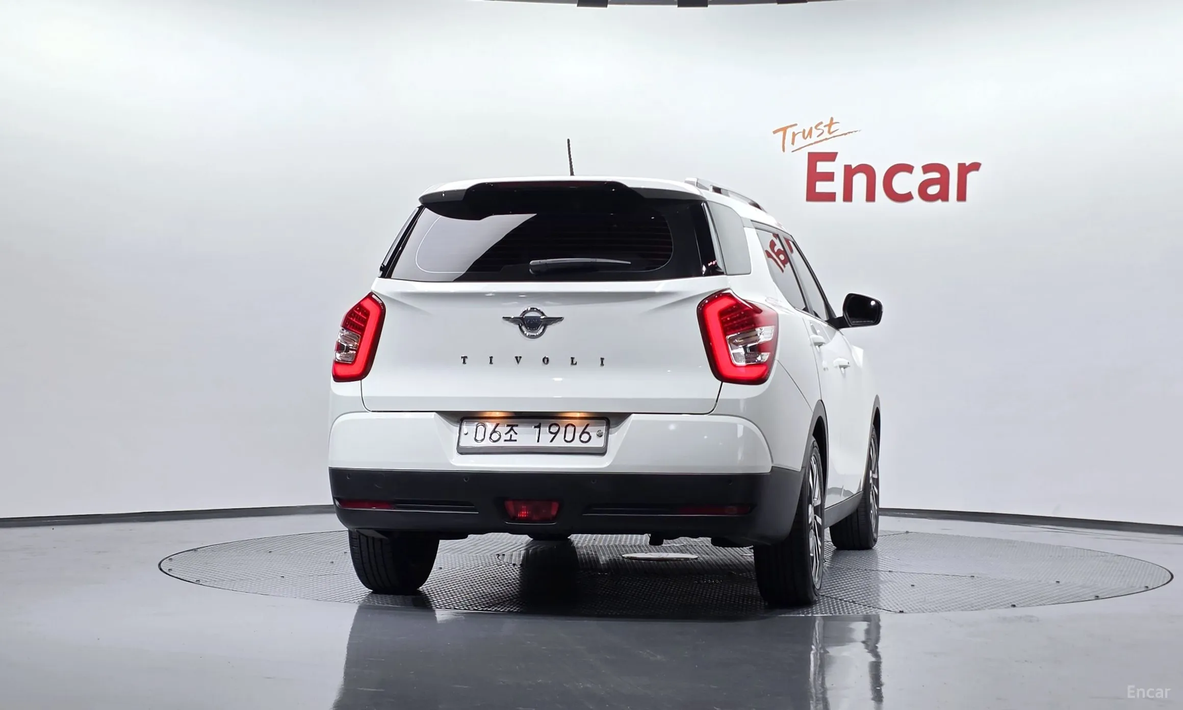 KG Mobility (SsangYong) Tivoli Air превью 4