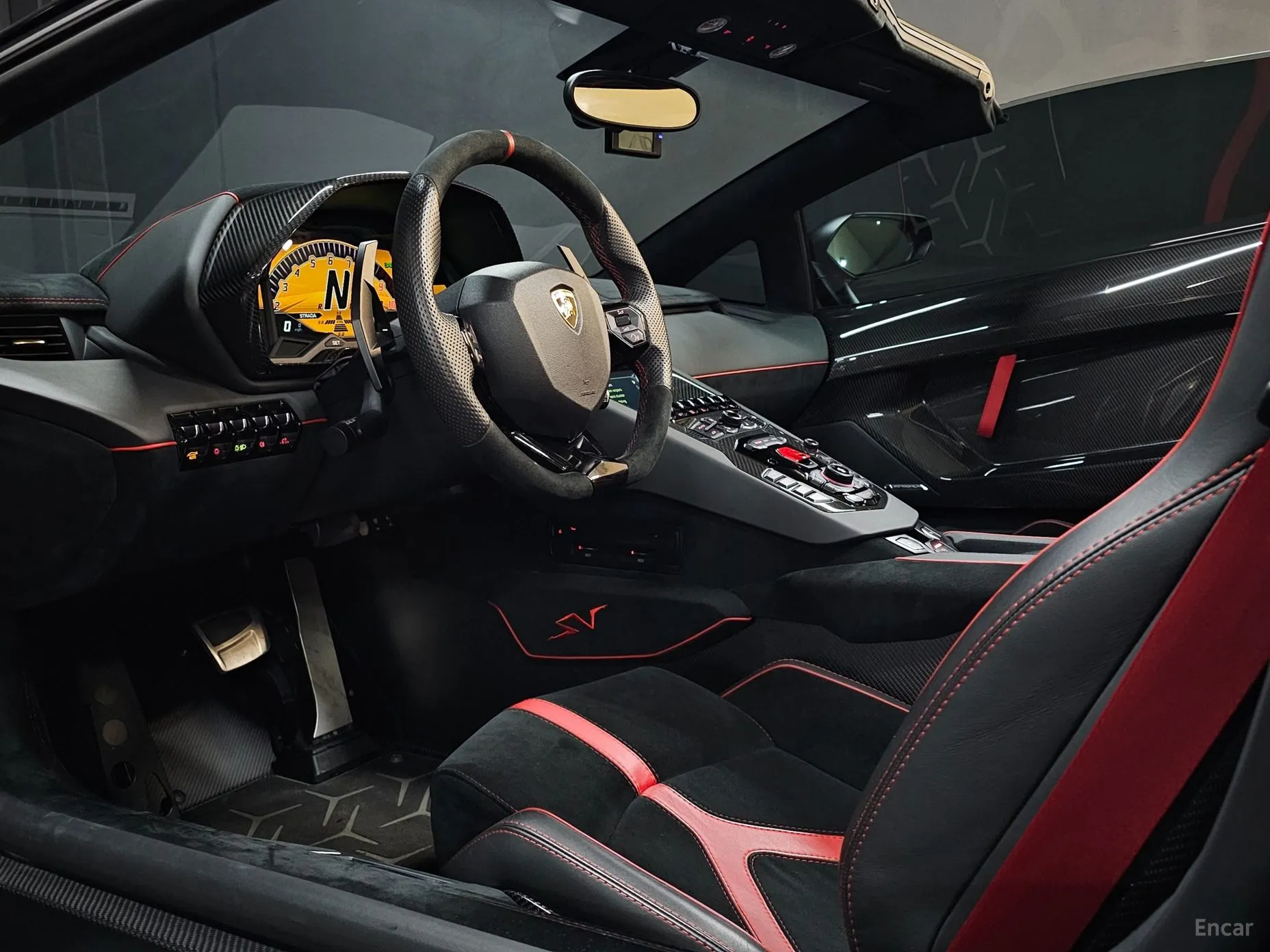 Lamborghini Aventador превью 15