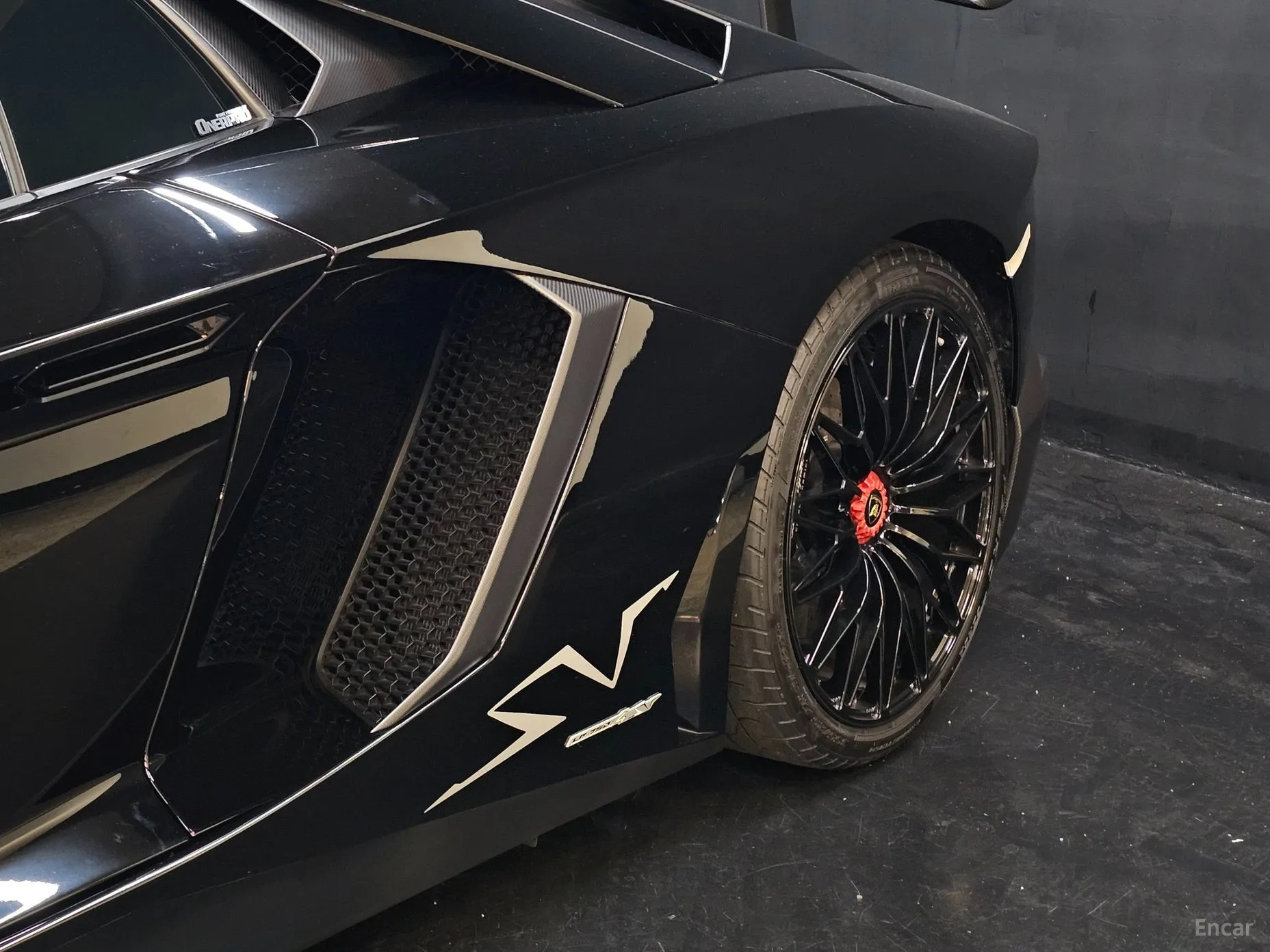 Lamborghini Aventador превью 6