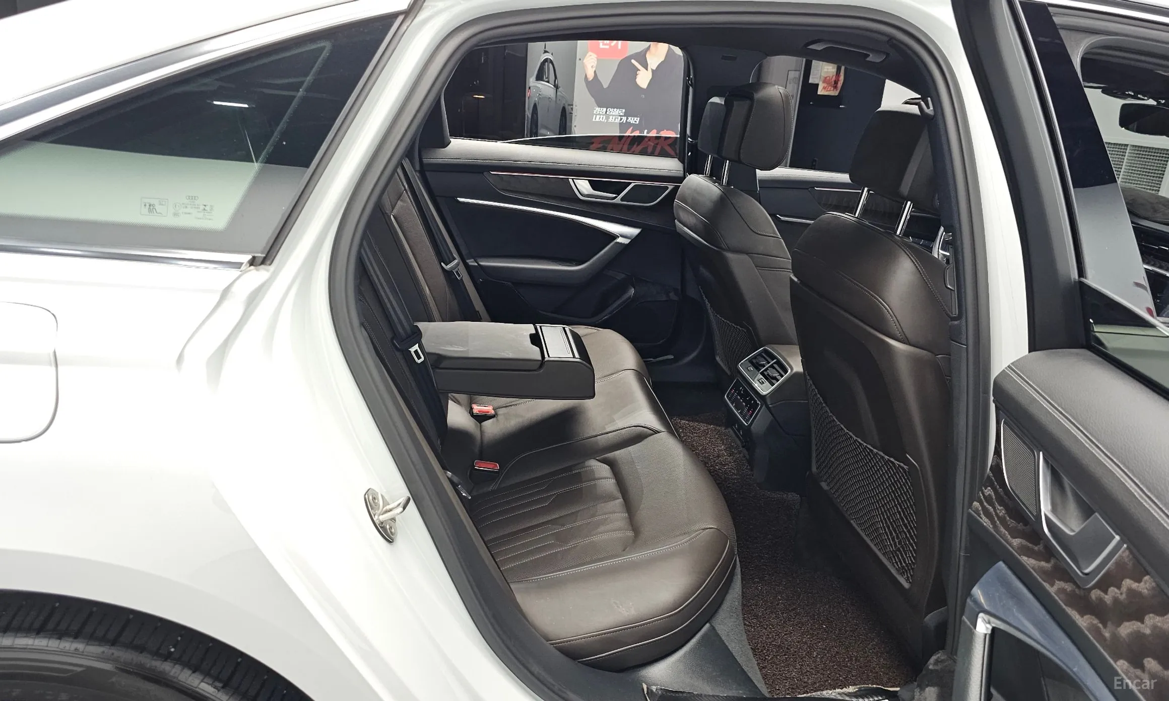 Audi A6 (C8) превью 11