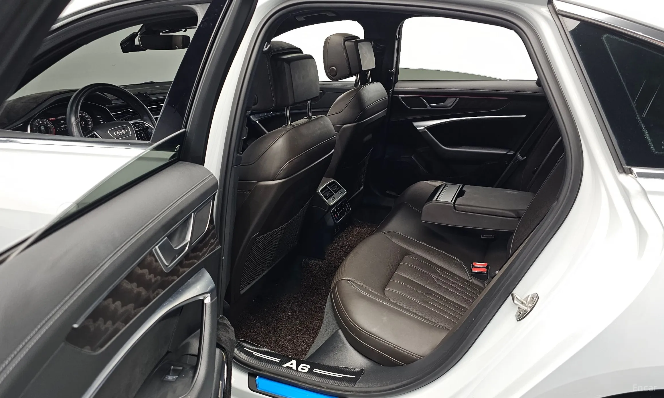 Audi A6 (C8) превью 12