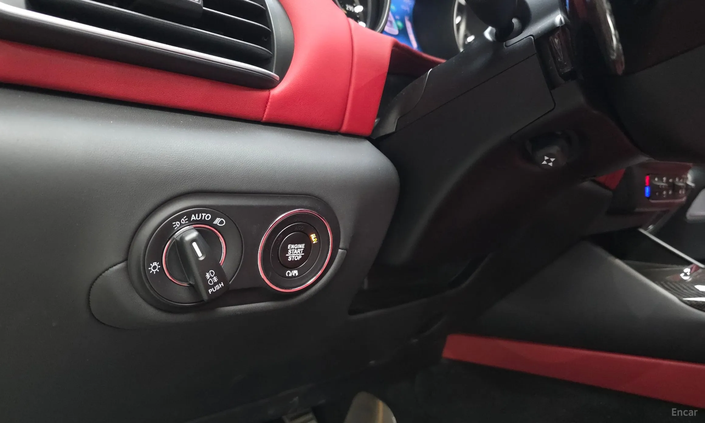 Maserati Levante превью 13