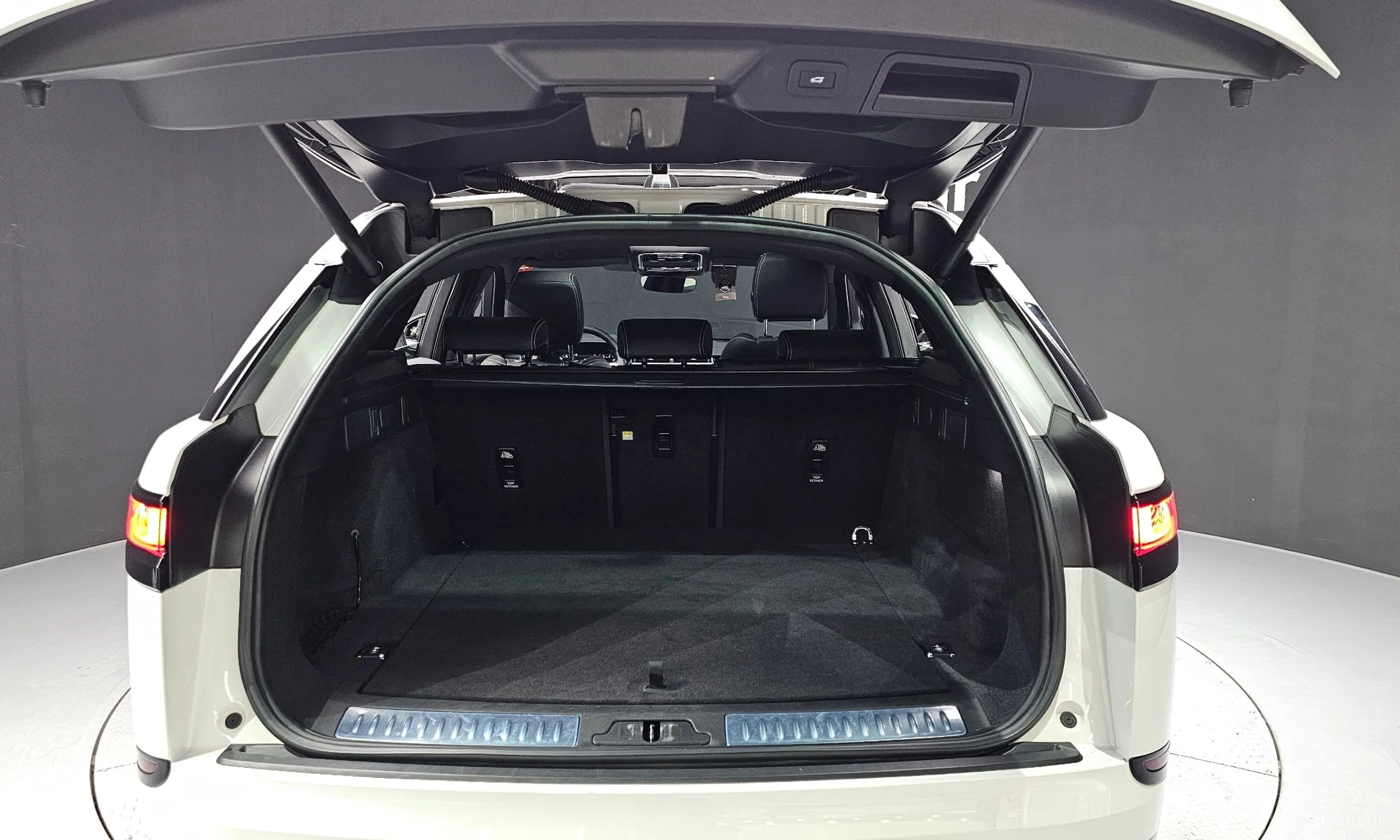 Land Rover Range Rover Bella превью 16