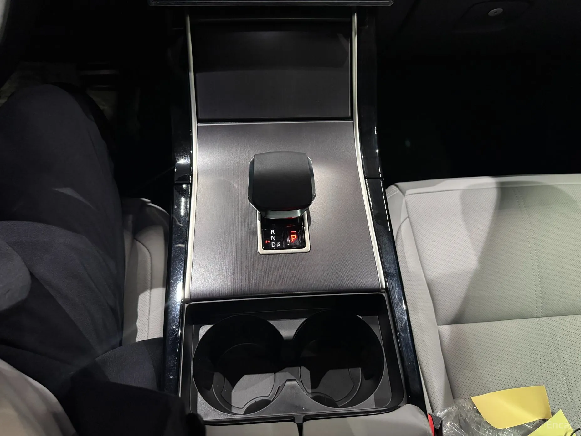 Land Rover Range Rover Bella превью 11