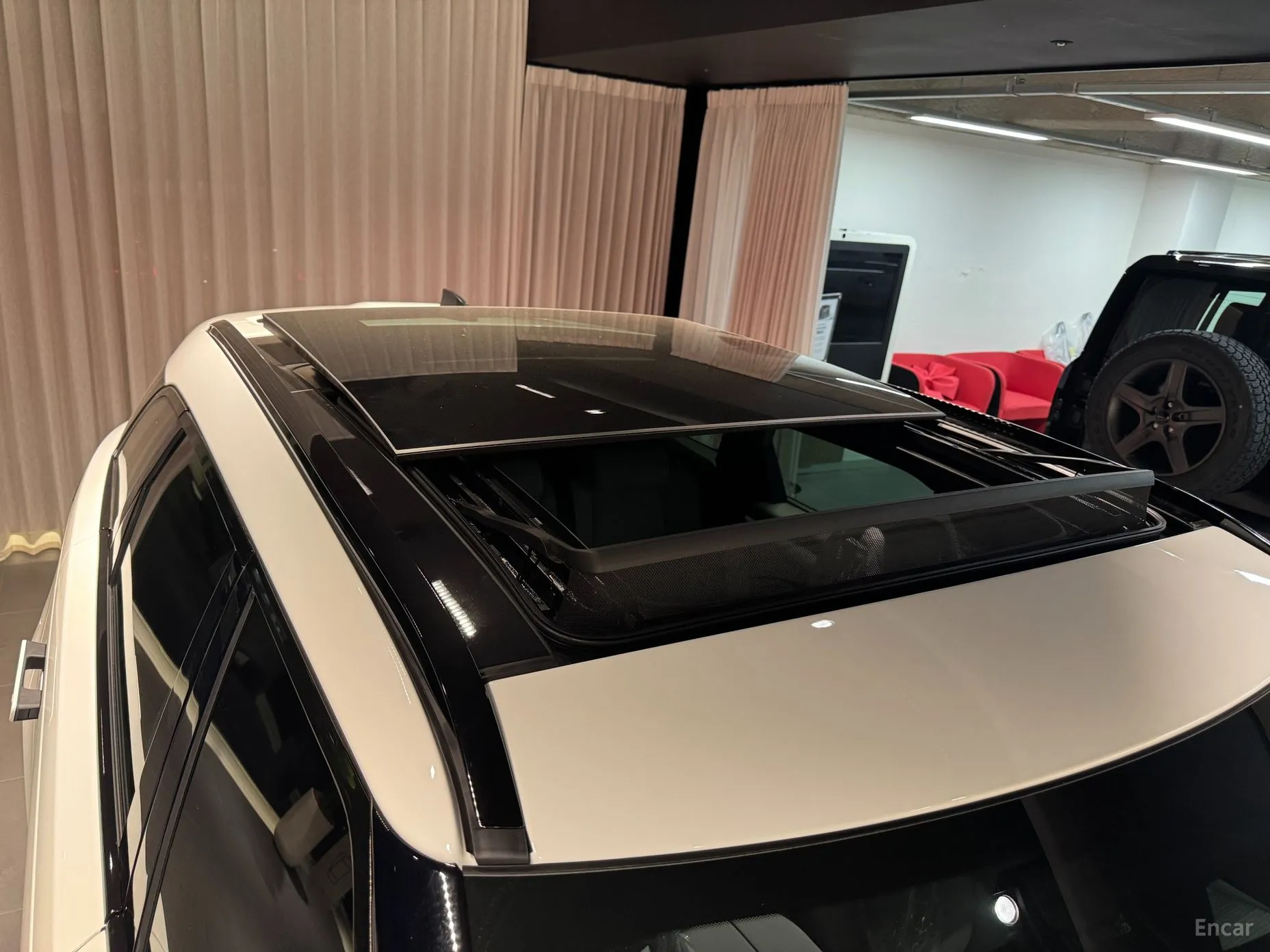 Land Rover Range Rover Bella превью 16