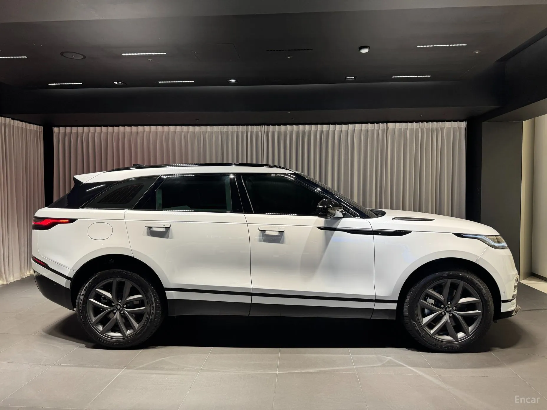 Land Rover Range Rover Bella превью 3