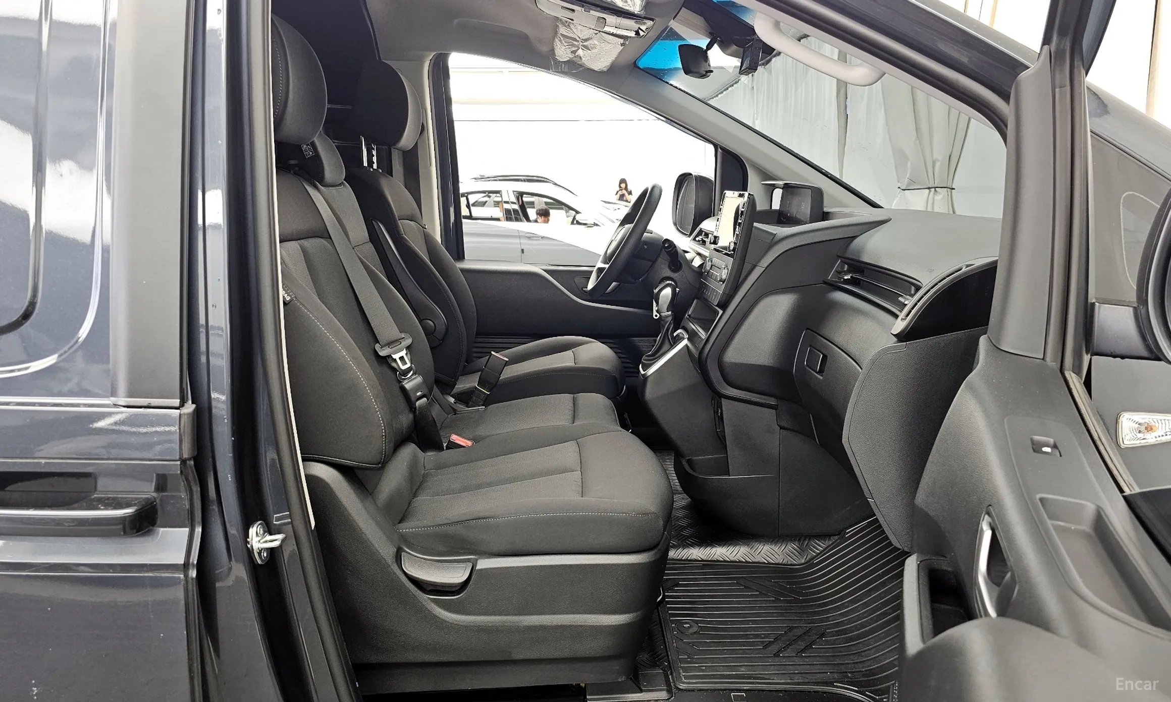 Hyundai Staria превью 11