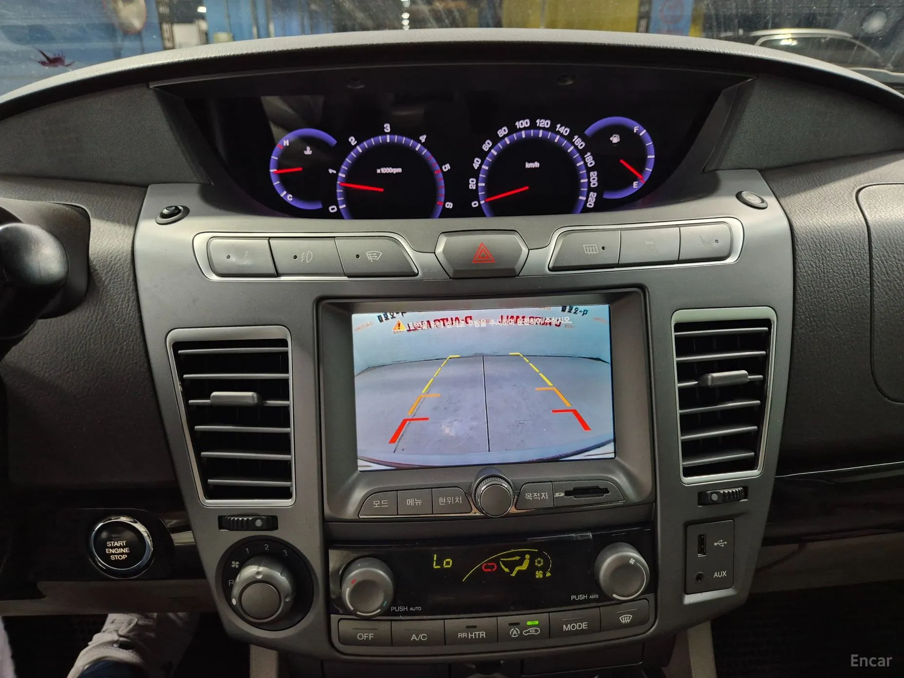 KG Mobility (SsangYong) Korando Turismo превью 10