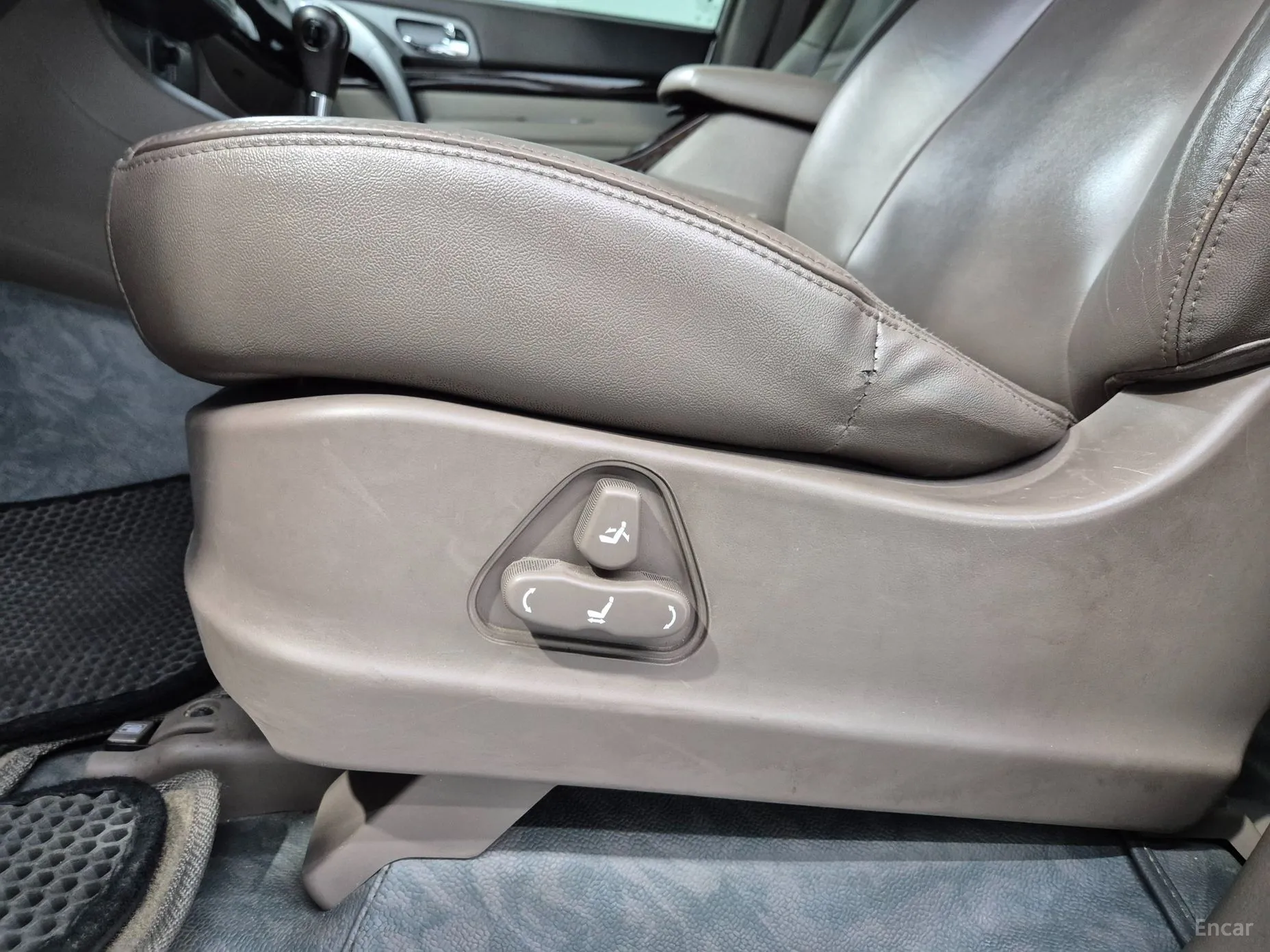 KG Mobility (SsangYong) Korando Turismo превью 15