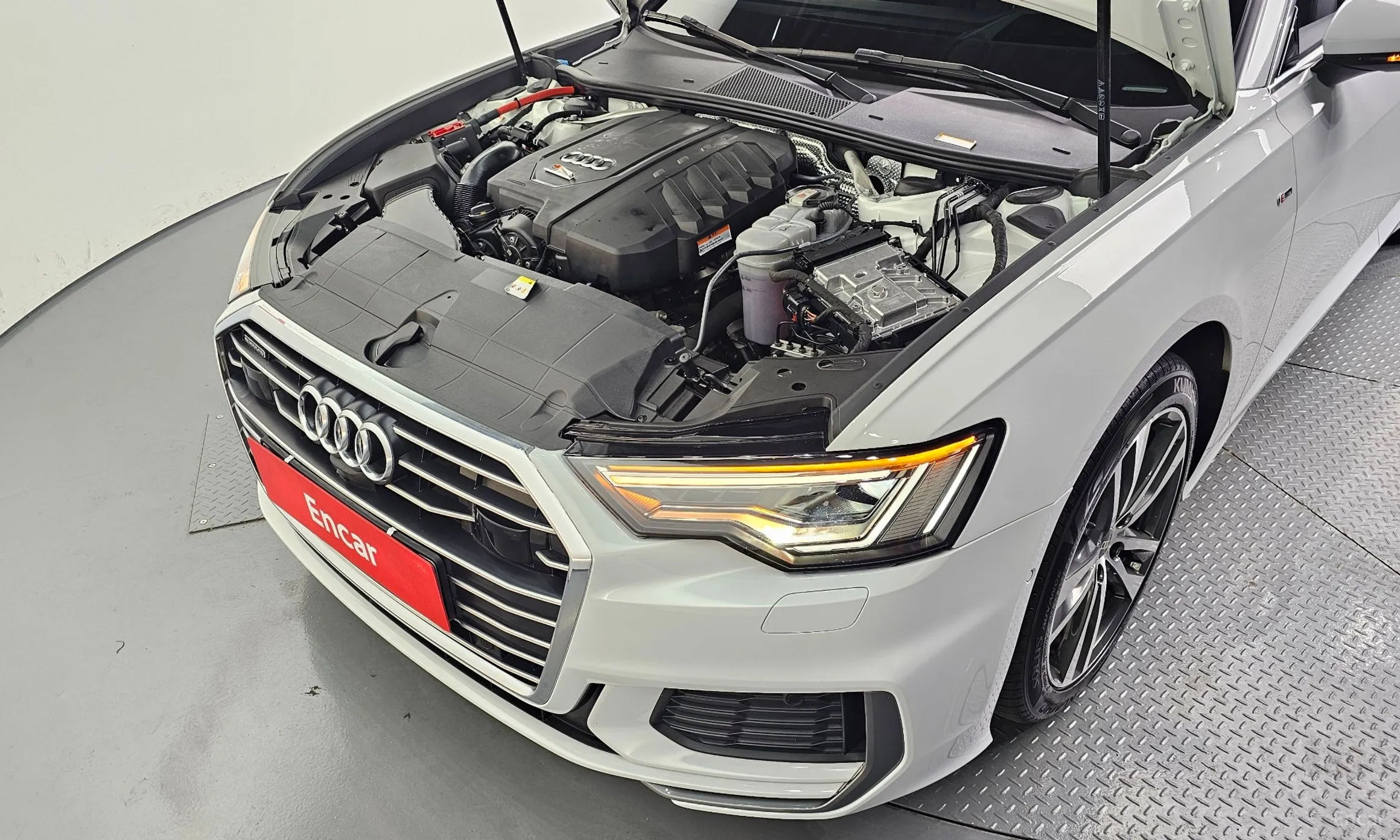 Audi A6 (C8) превью 6
