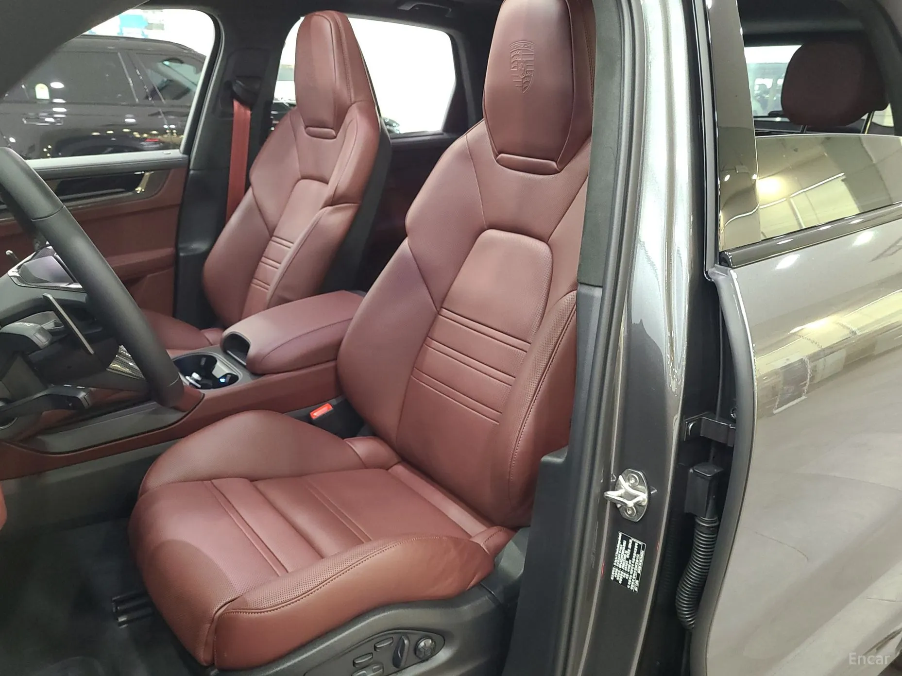 Porsche Cayenne (PO536) превью 10